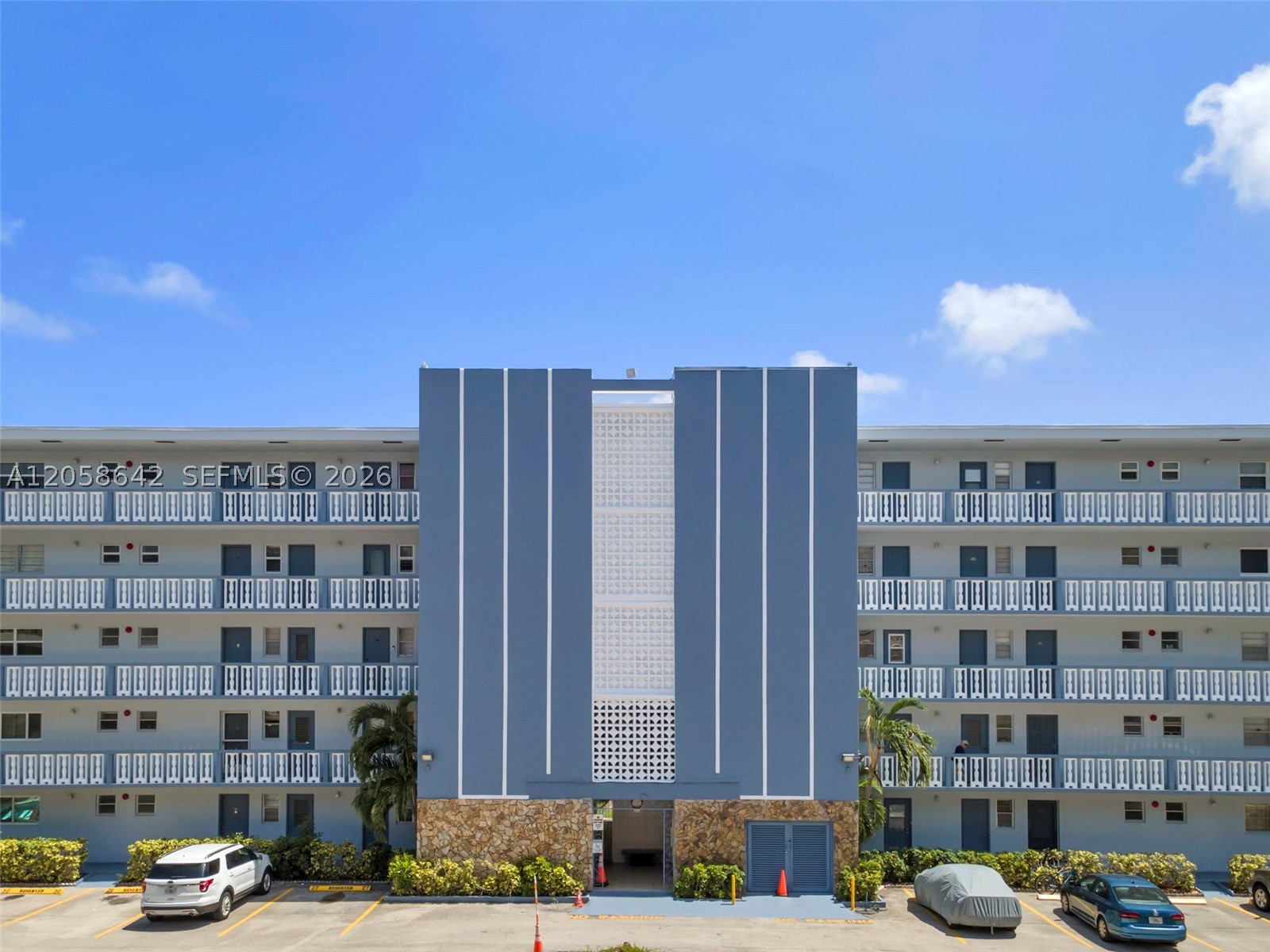 Hallandale Beach photo 1
