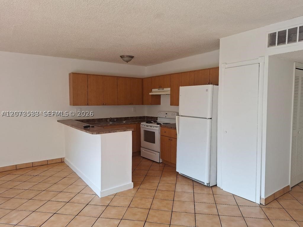 North Miami photo 4