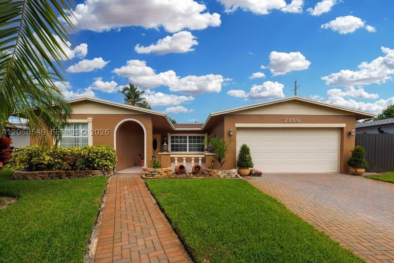 Pembroke Pines photo 1
