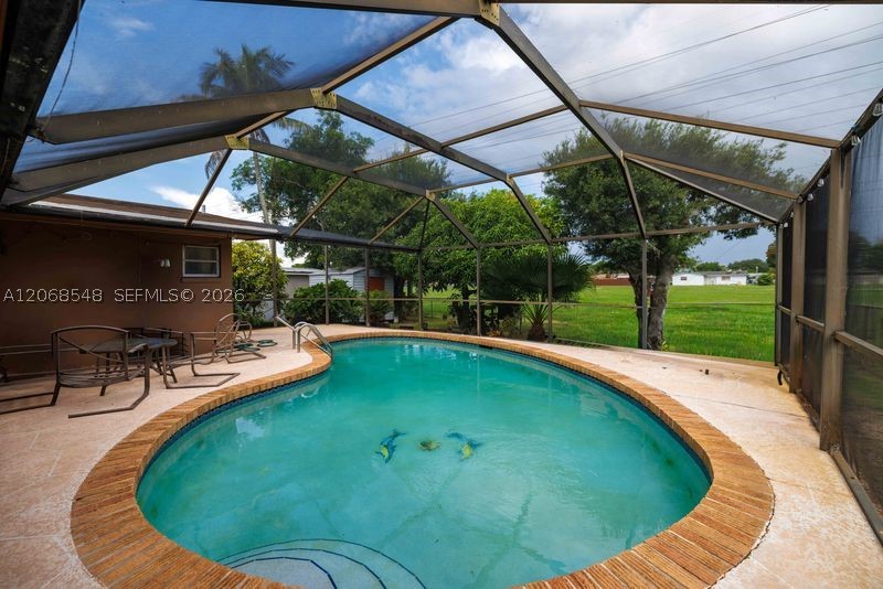 Pembroke Pines photo 2
