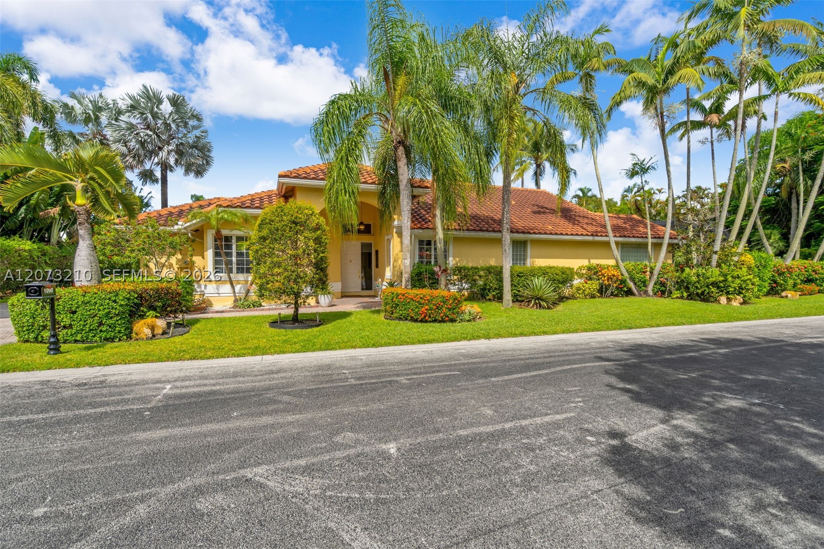 Pembroke Pines photo 1