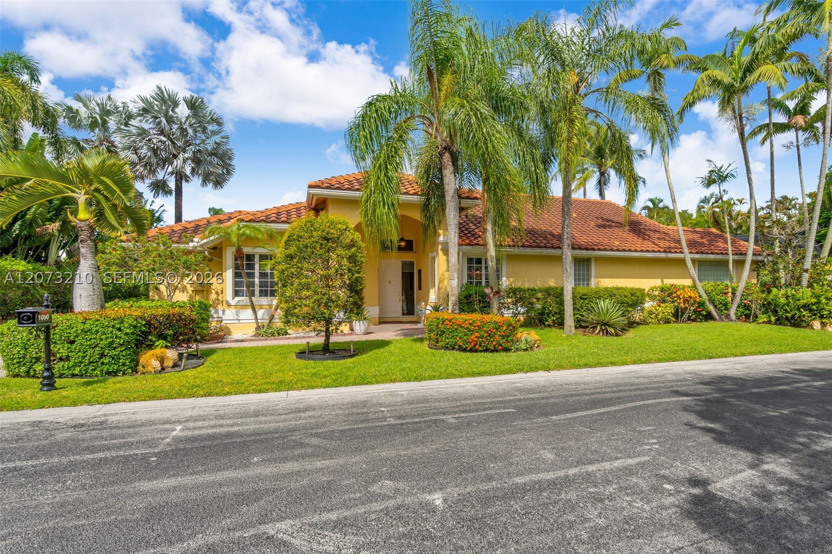 Pembroke Pines photo 2