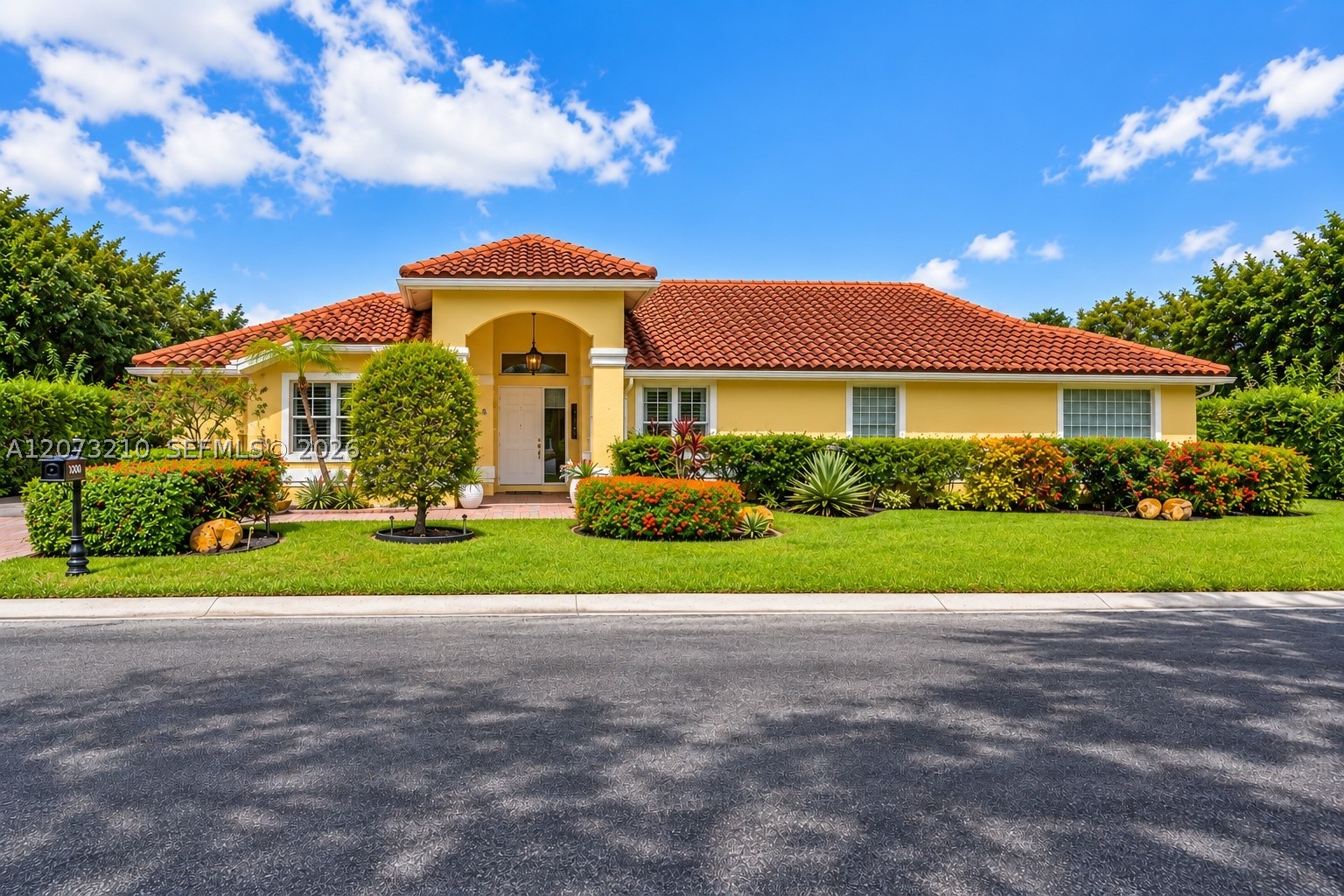 Pembroke Pines photo 3