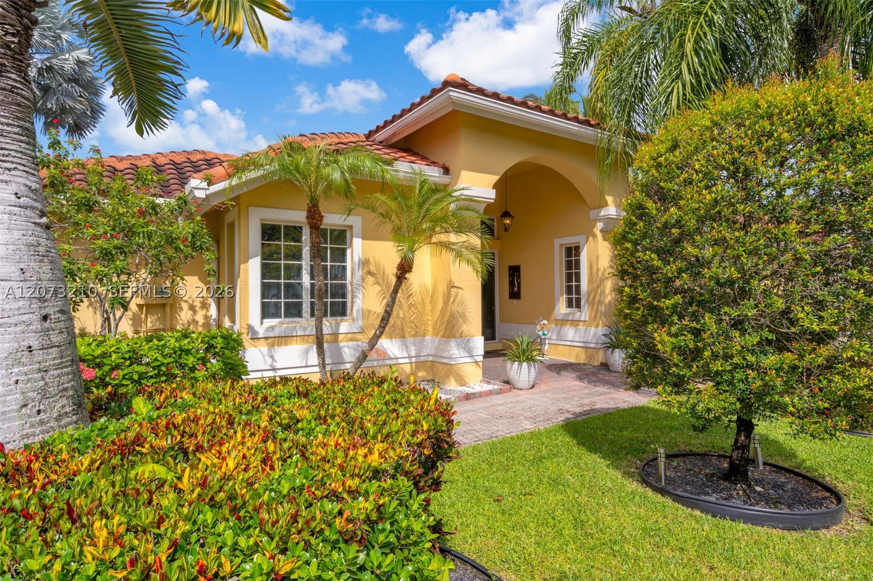 Pembroke Pines photo 4