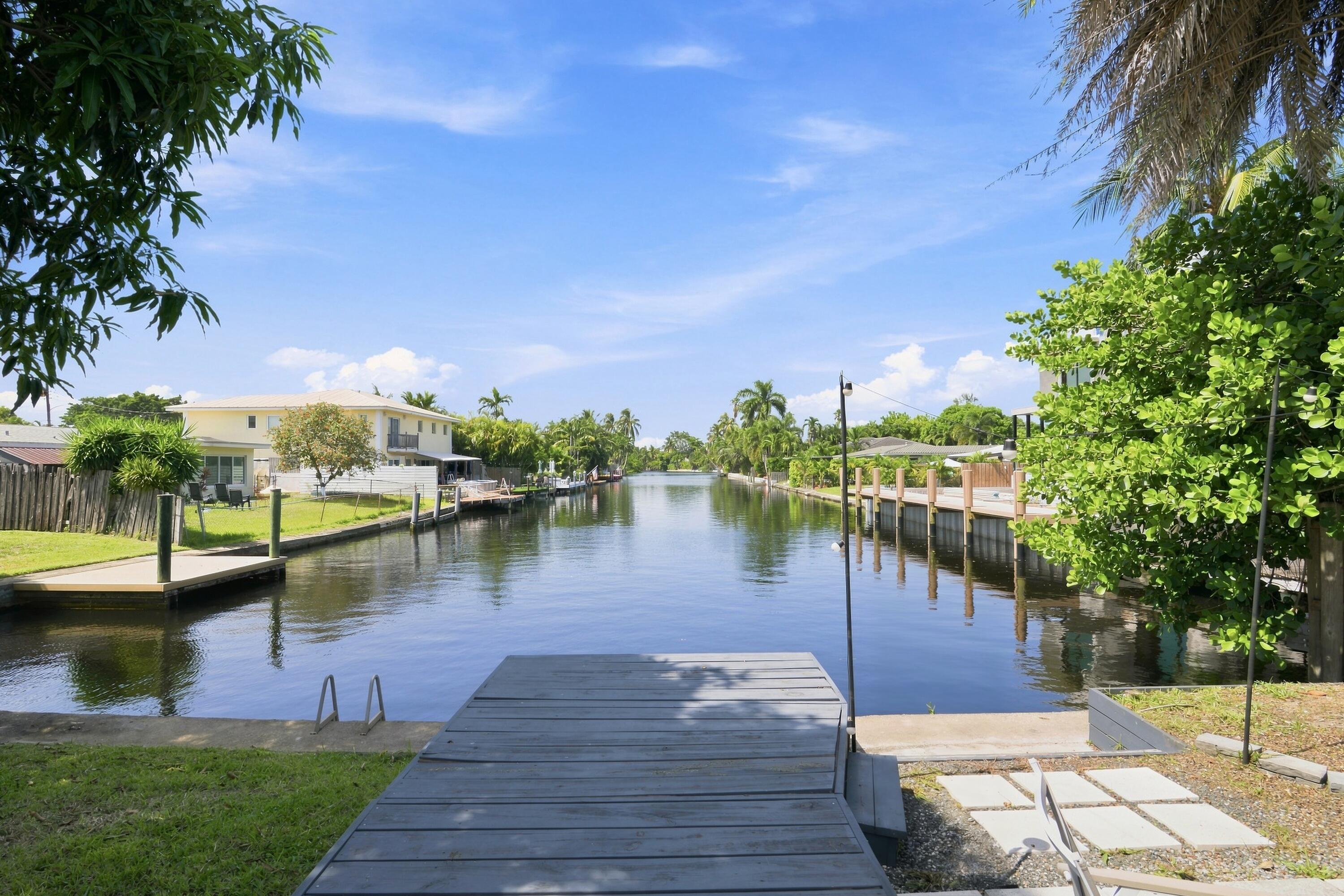 Wilton Manors photo 2