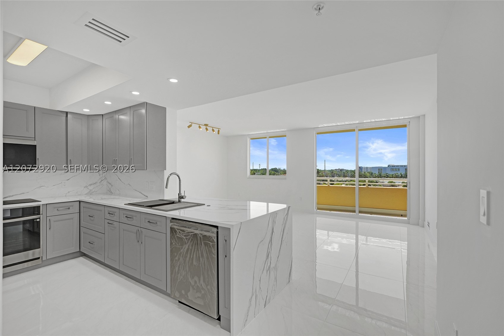 Aventura photo 1