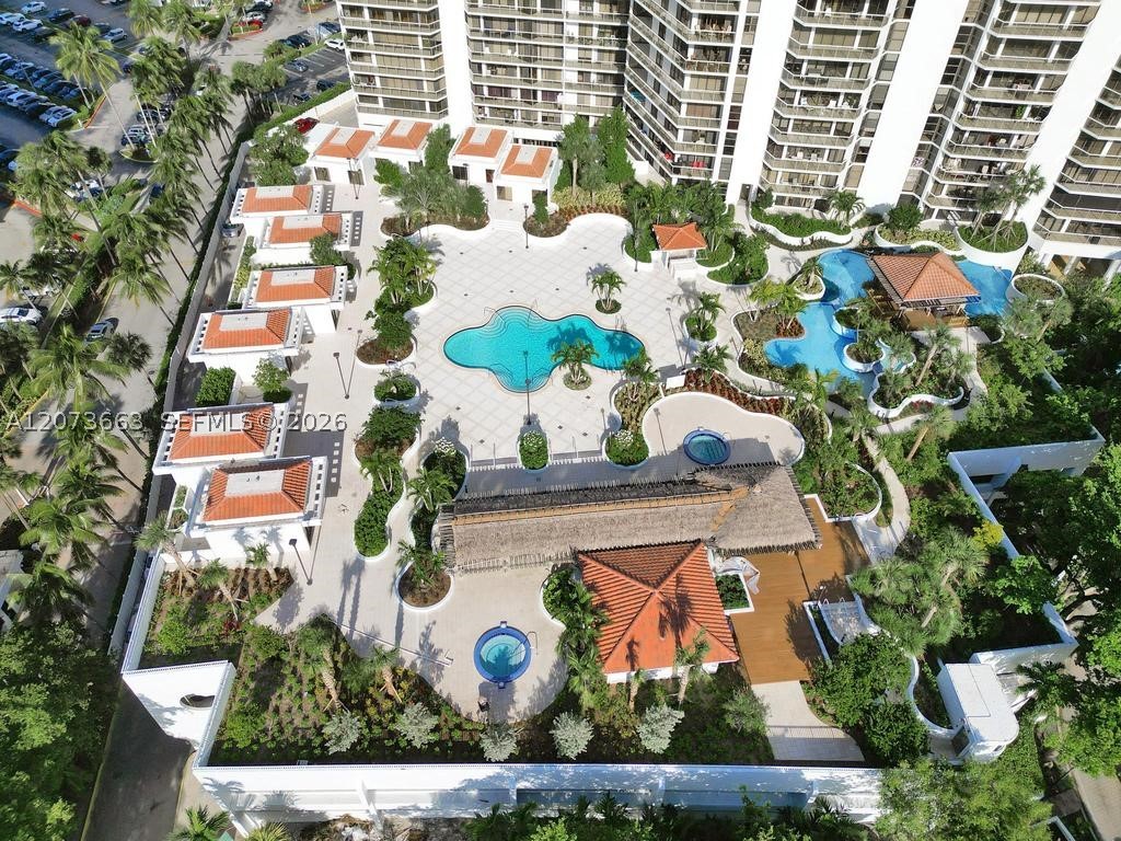 Aventura photo 4