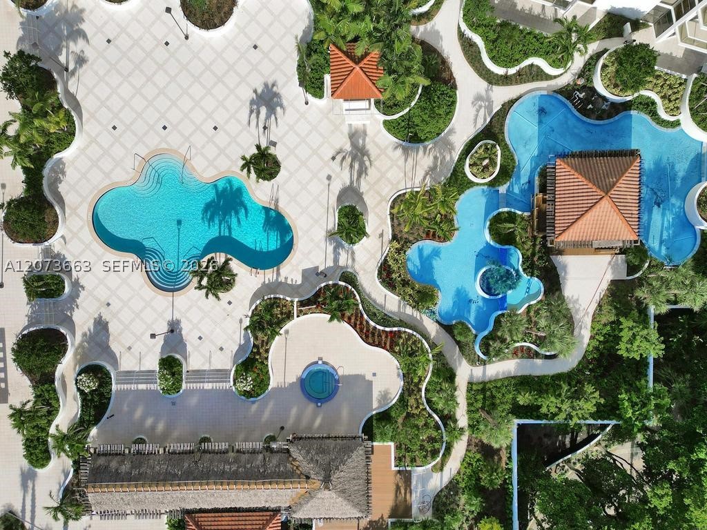 Aventura photo 5