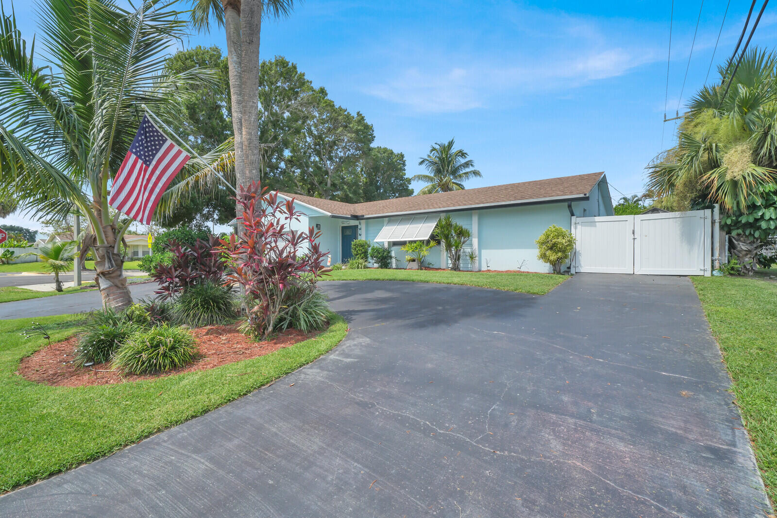 Palm Beach Gardens photo 2