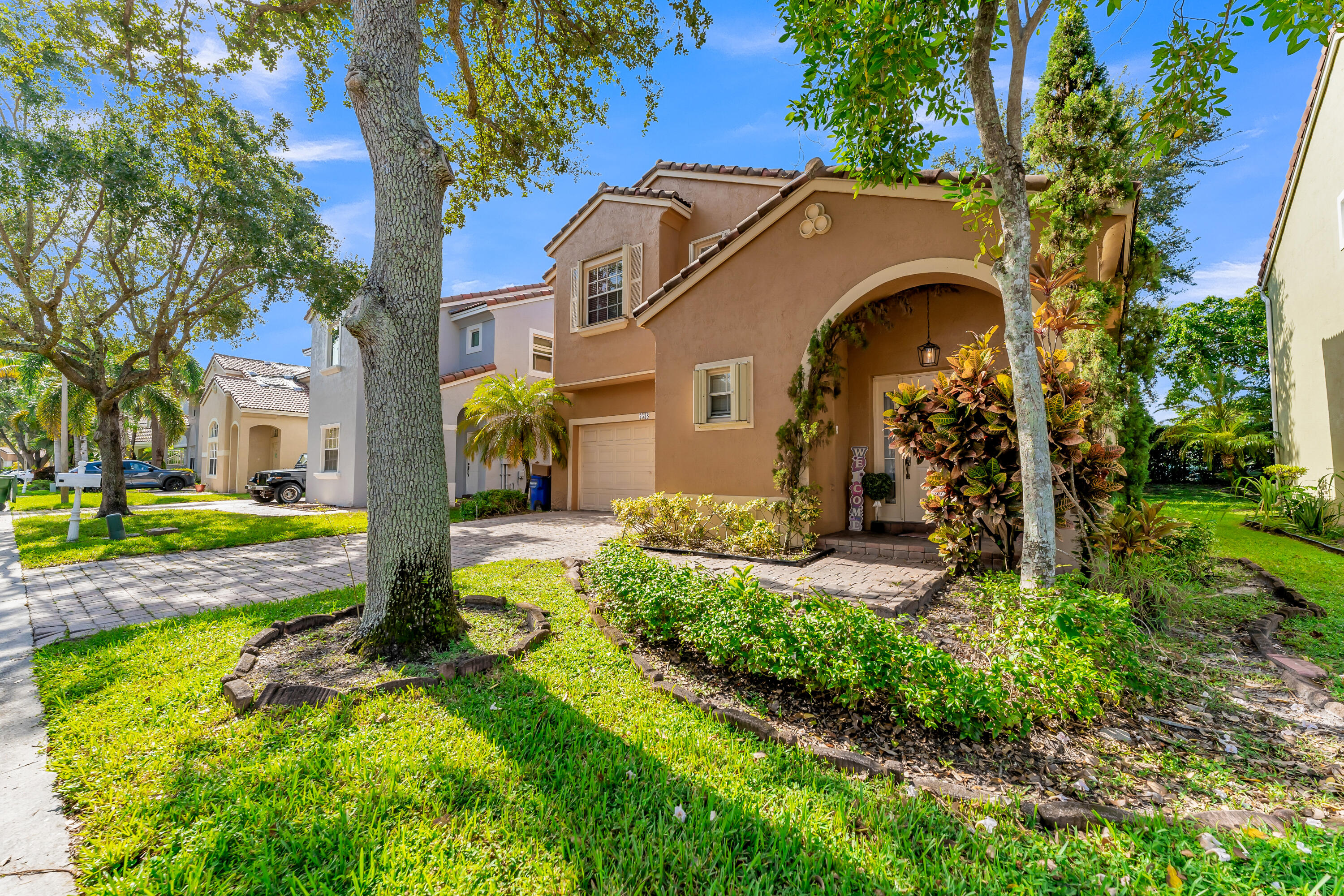 Pembroke Pines photo 4