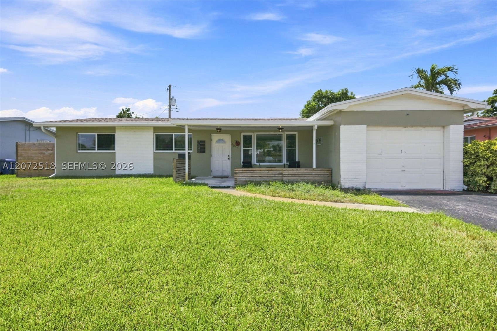 Pembroke Pines photo 1