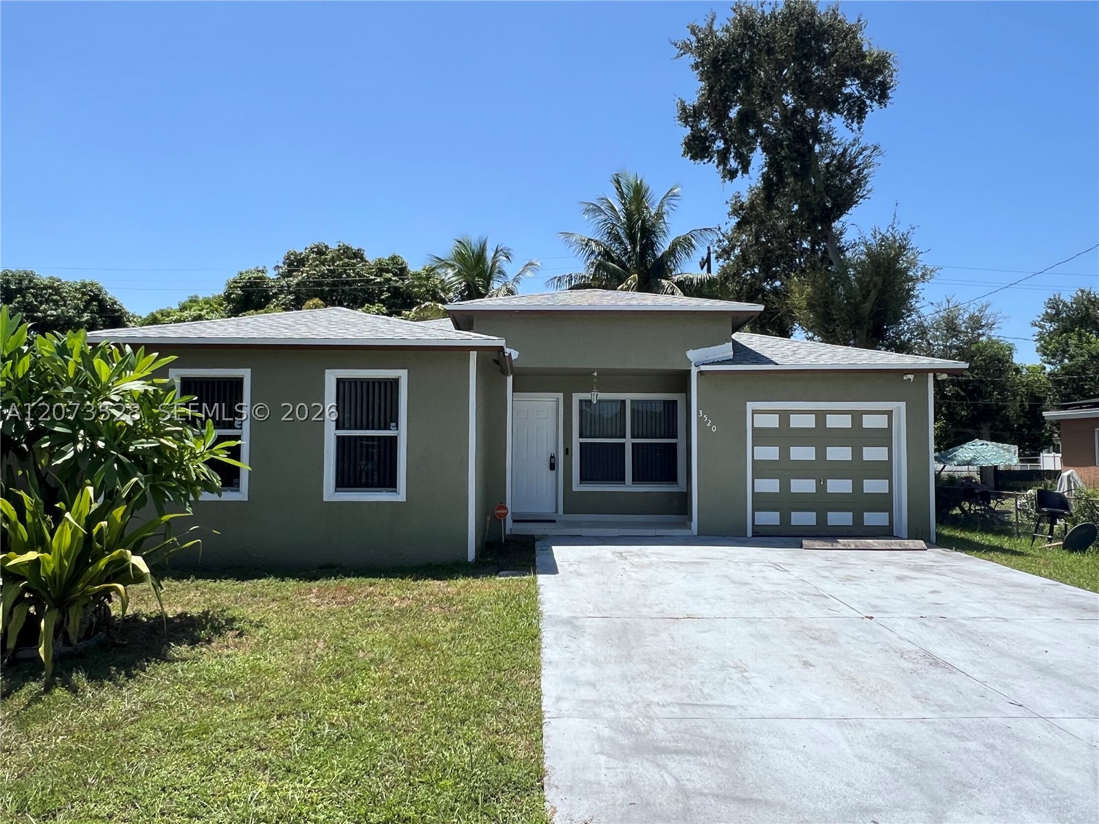 Miami Gardens photo 1