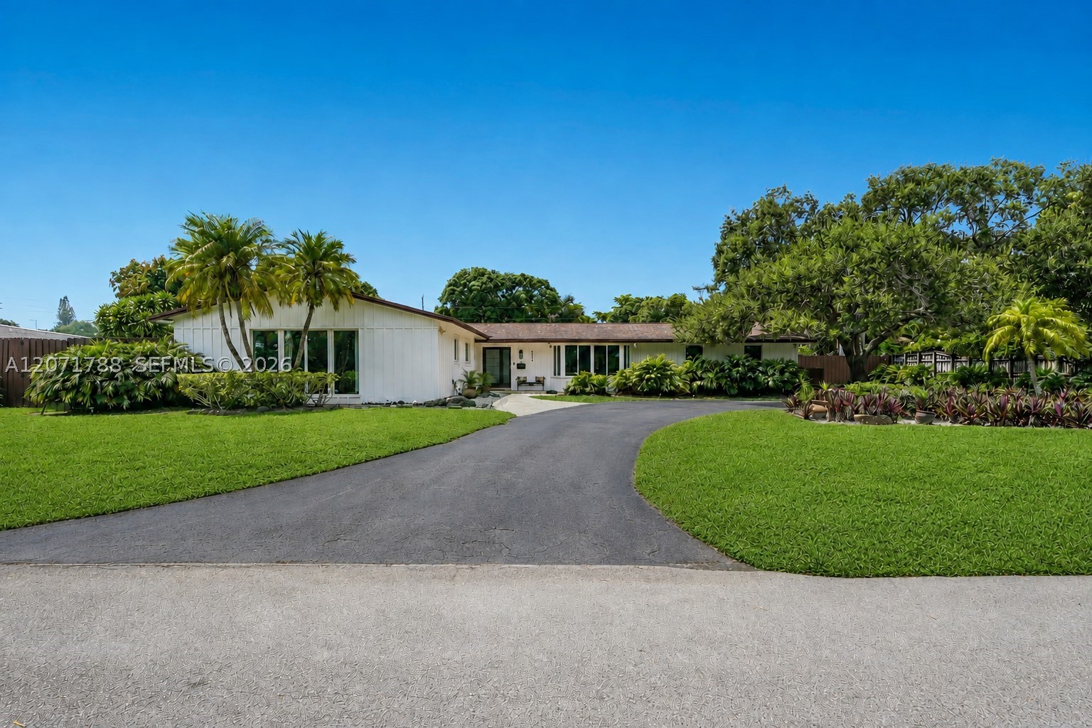 Palmetto Bay photo 1