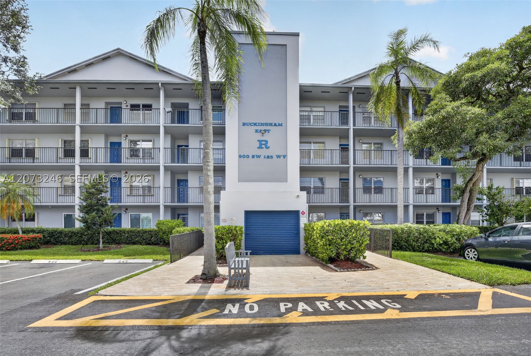 Pembroke Pines photo 2