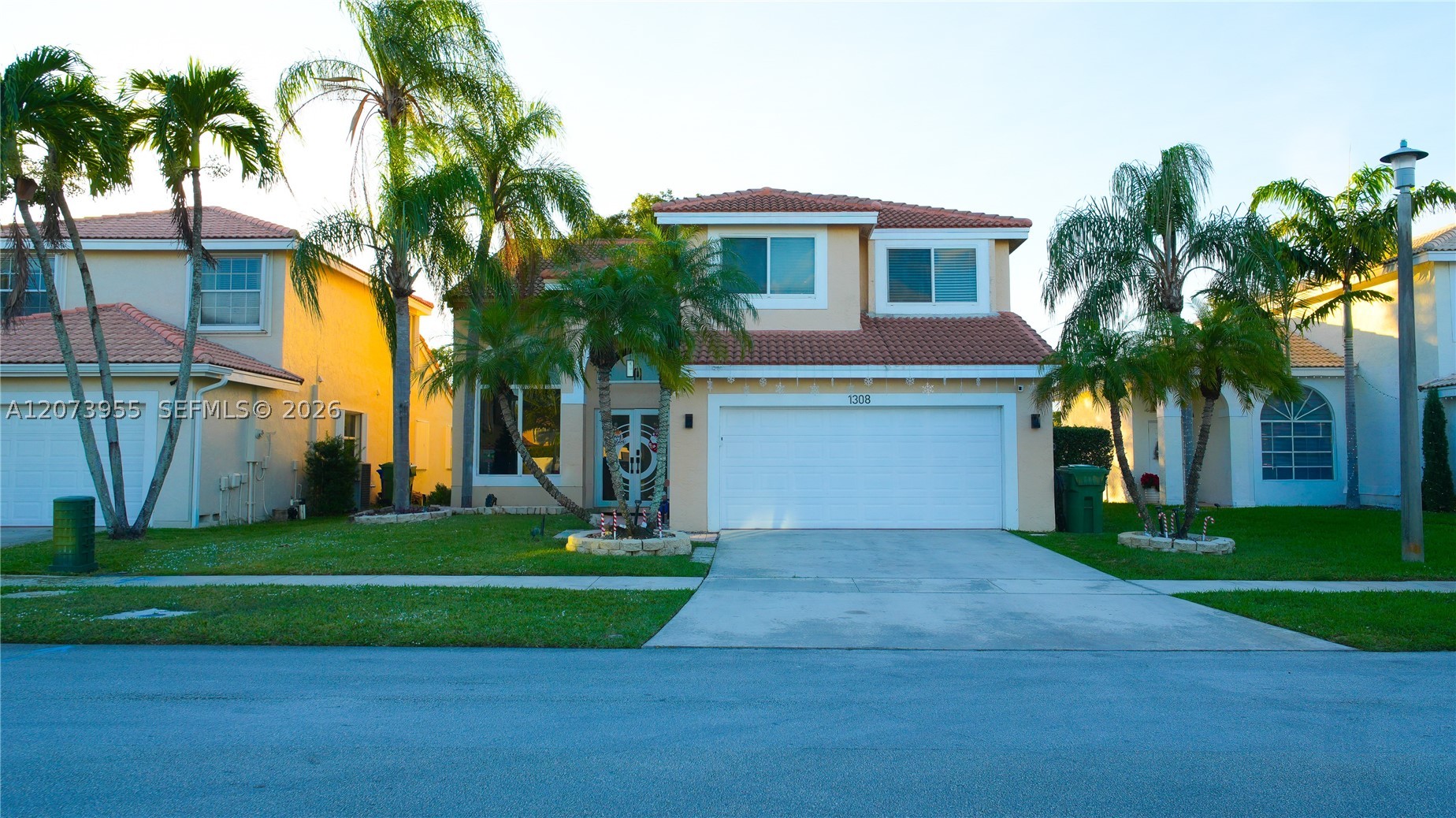 Pembroke Pines photo 1