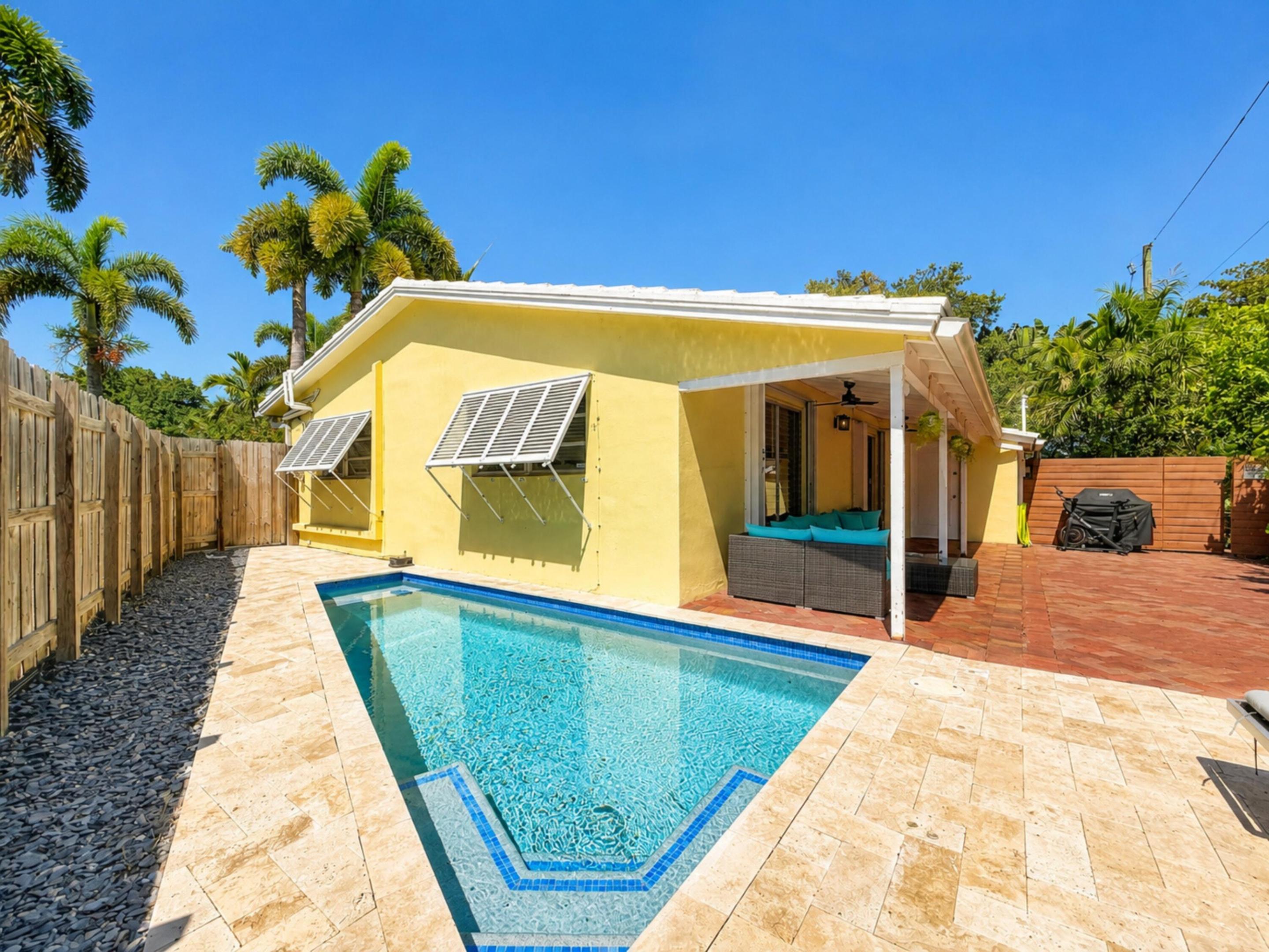 Wilton Manors photo 5