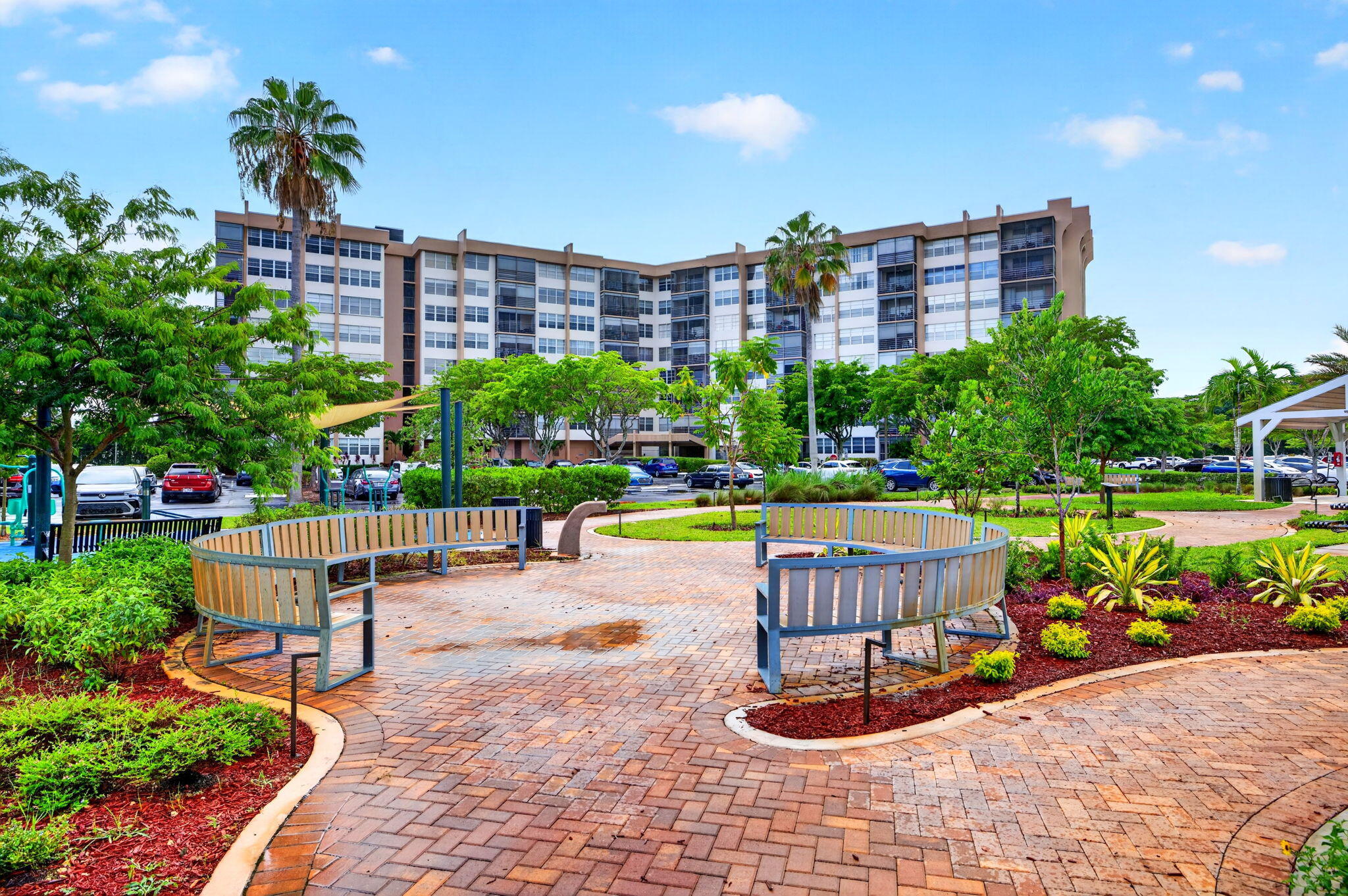 Pembroke Pines photo 2