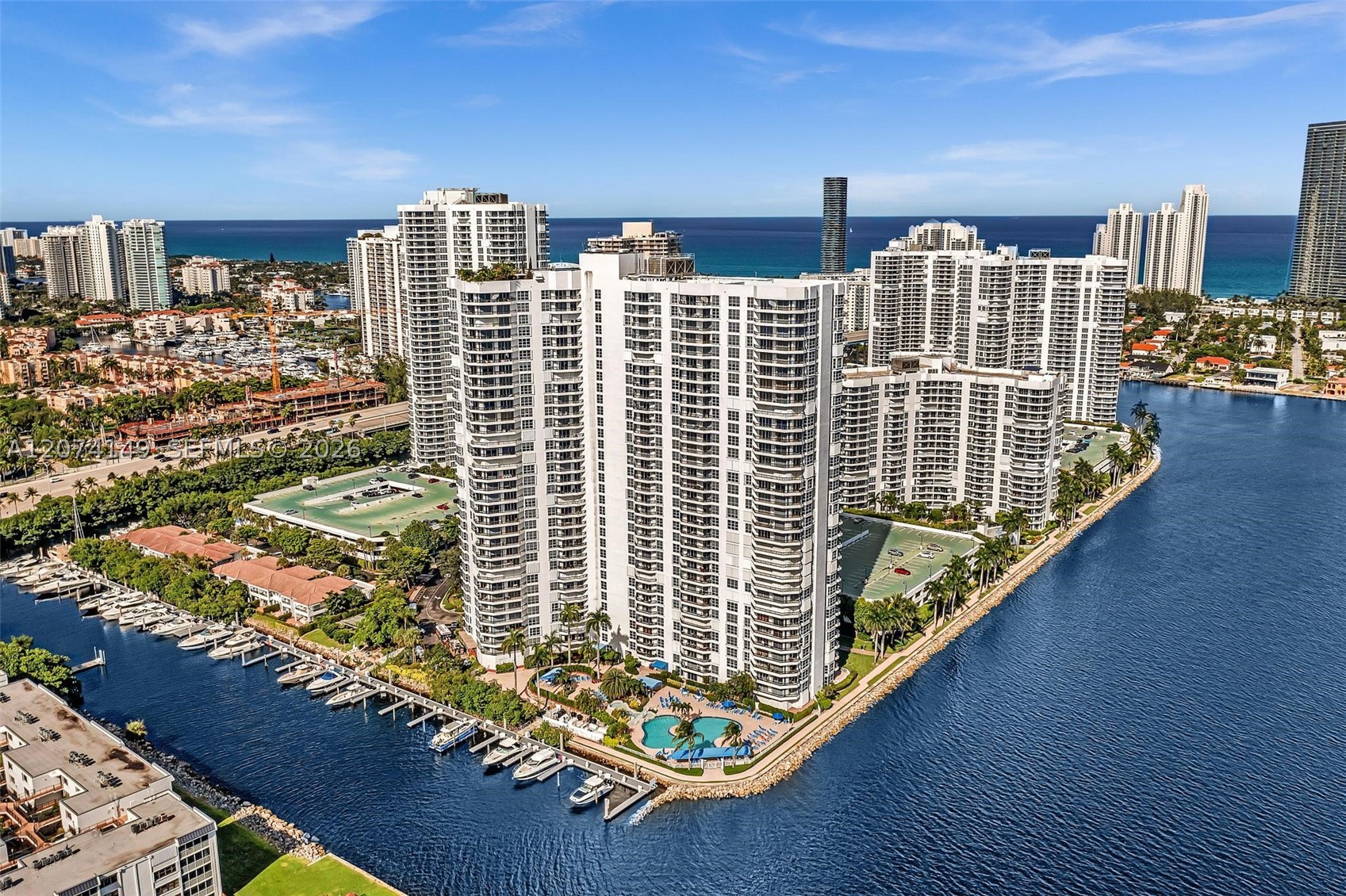Aventura photo 2