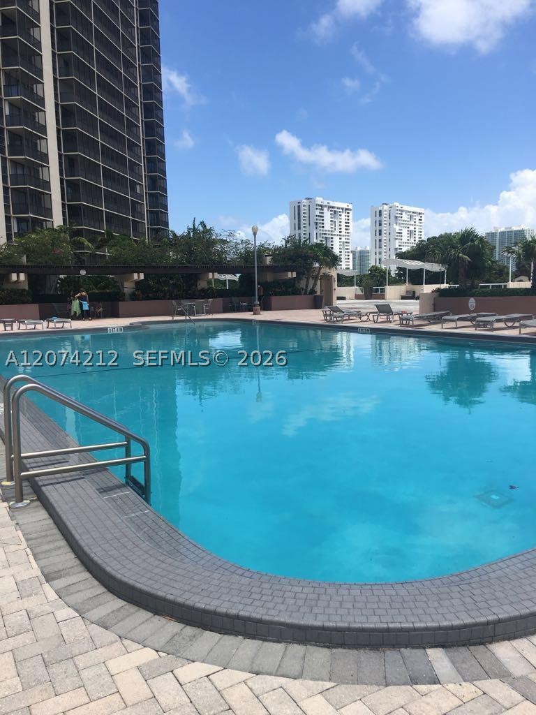 Aventura photo 4