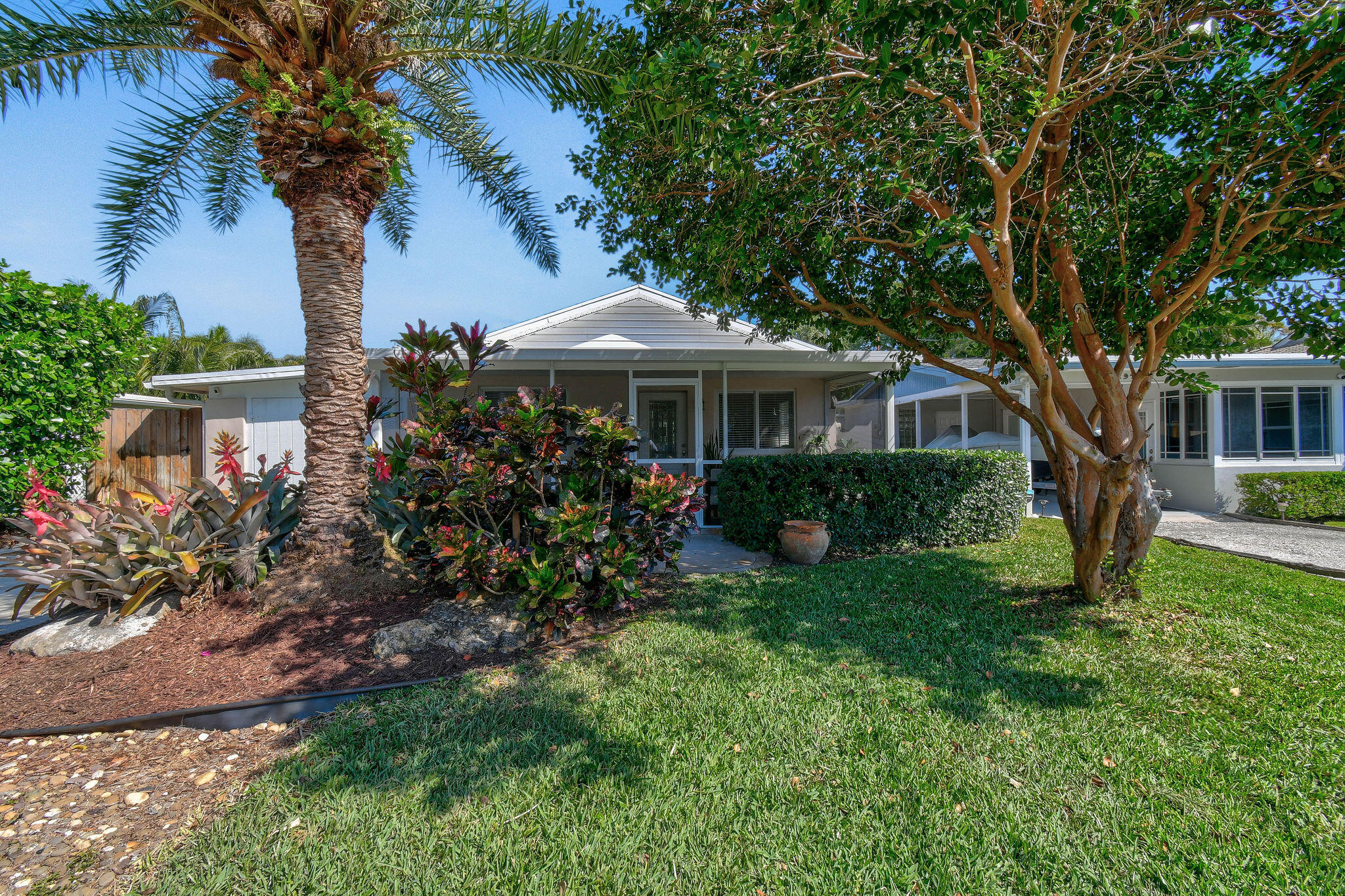 Palm Beach Gardens photo 3