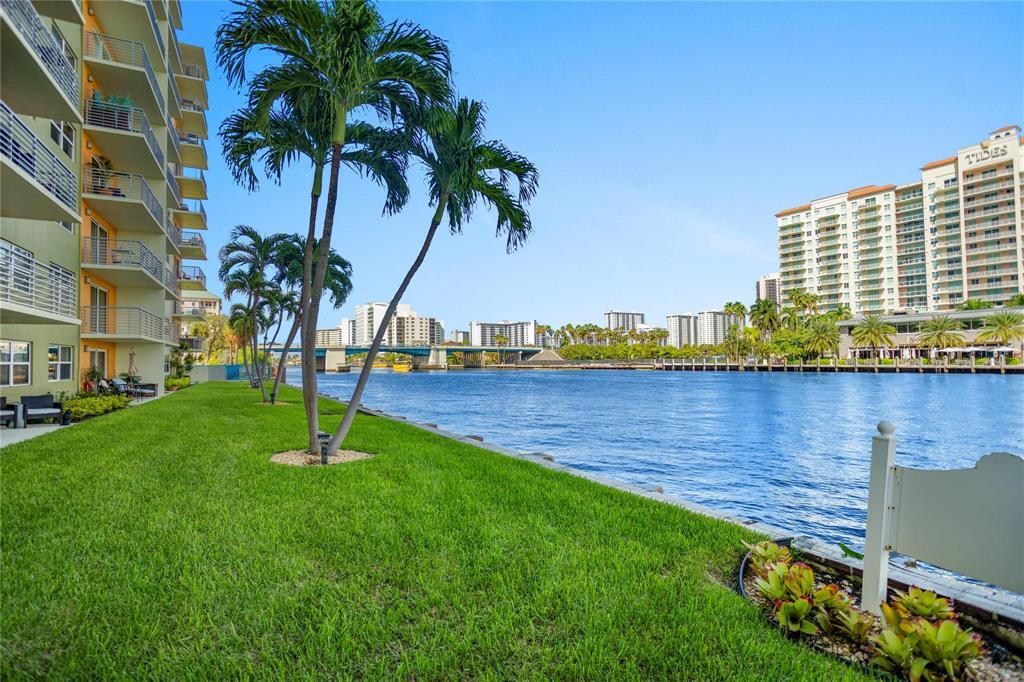 Fort Lauderdale photo 1