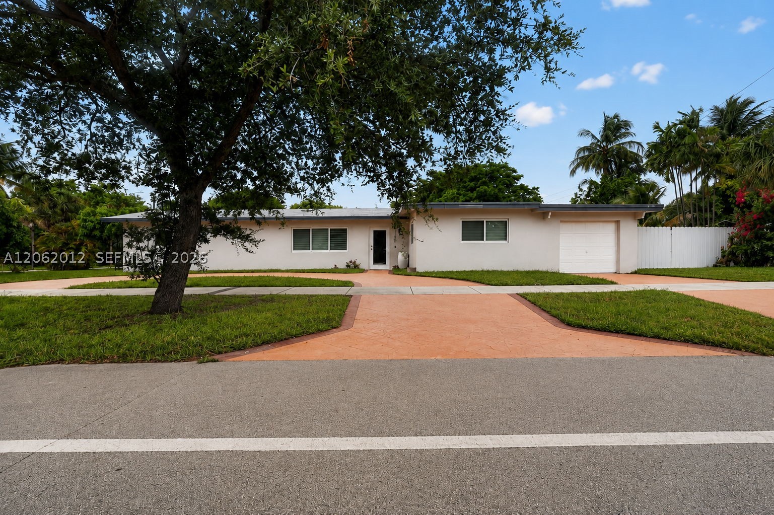 North Miami Beach photo 1
