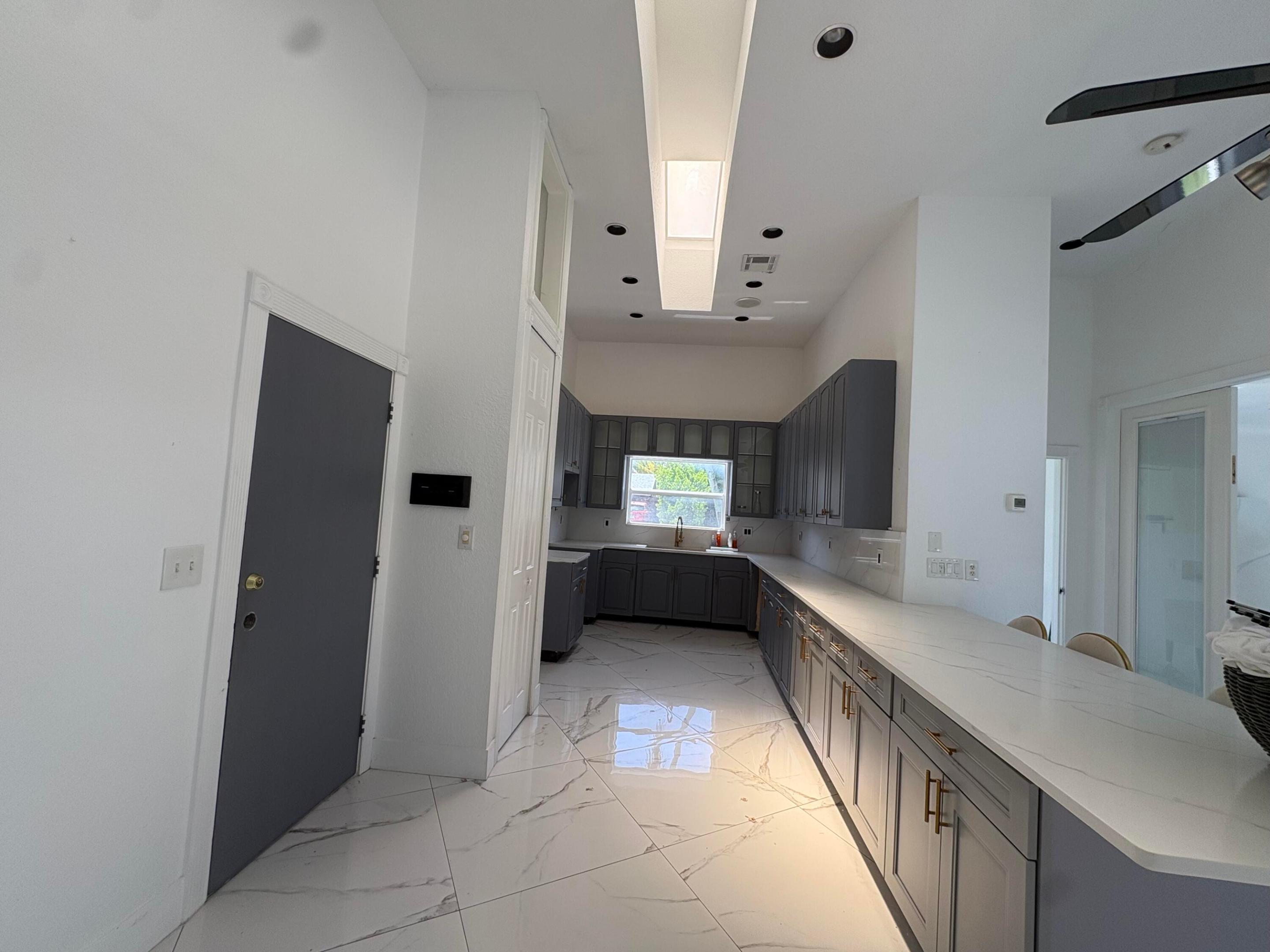 Wilton Manors photo 4