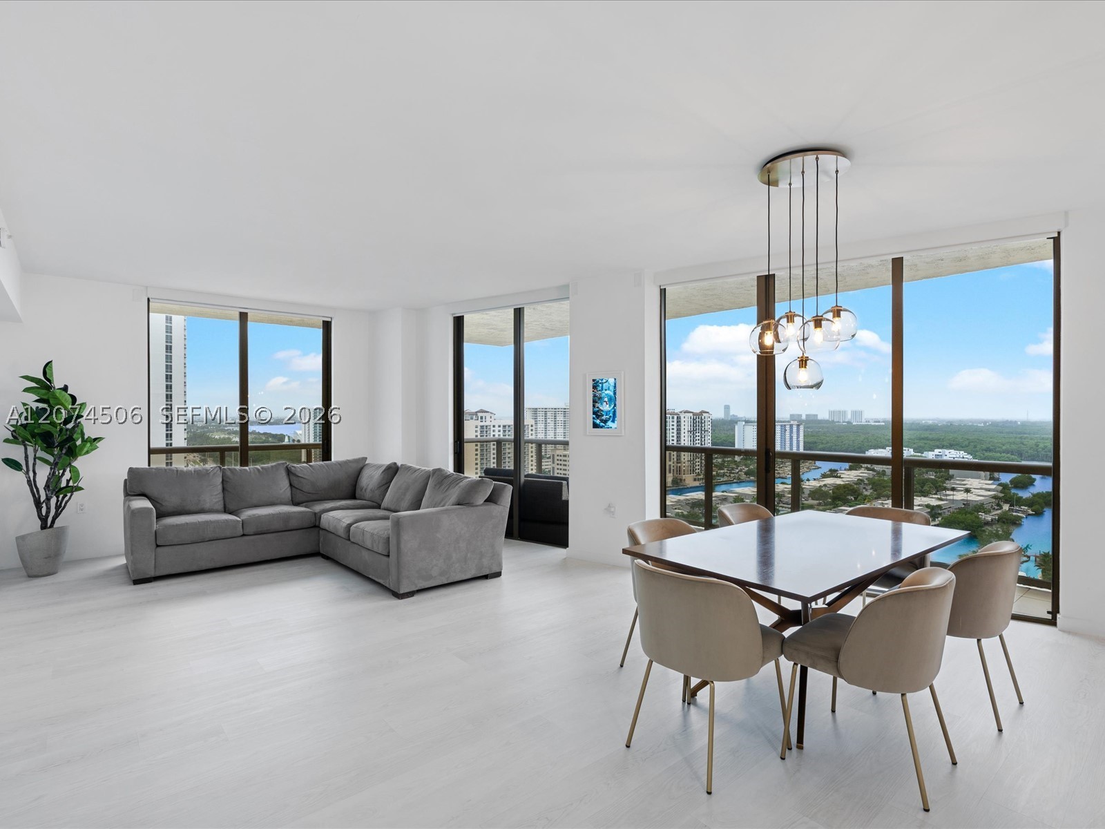 Sunny Isles Beach photo 2