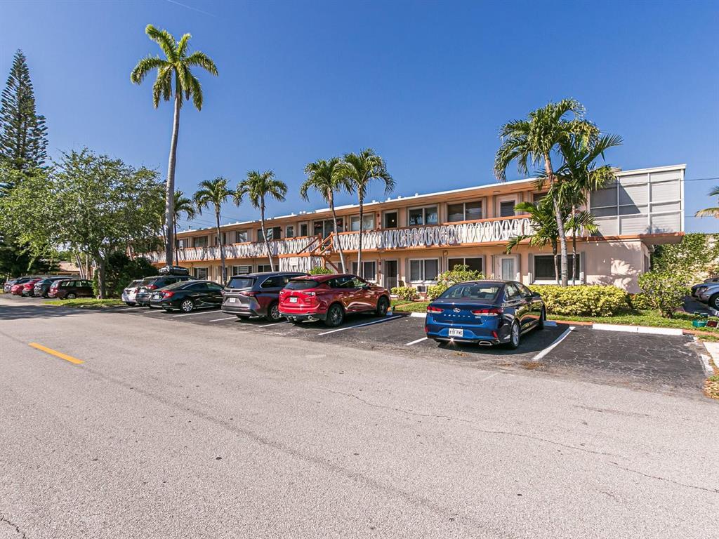 Hallandale Beach photo 3