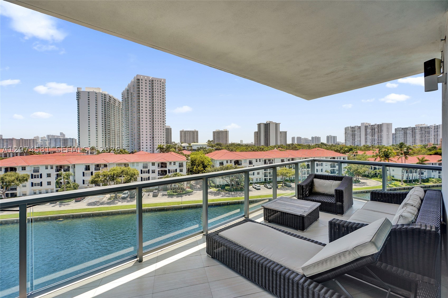 Aventura photo 4