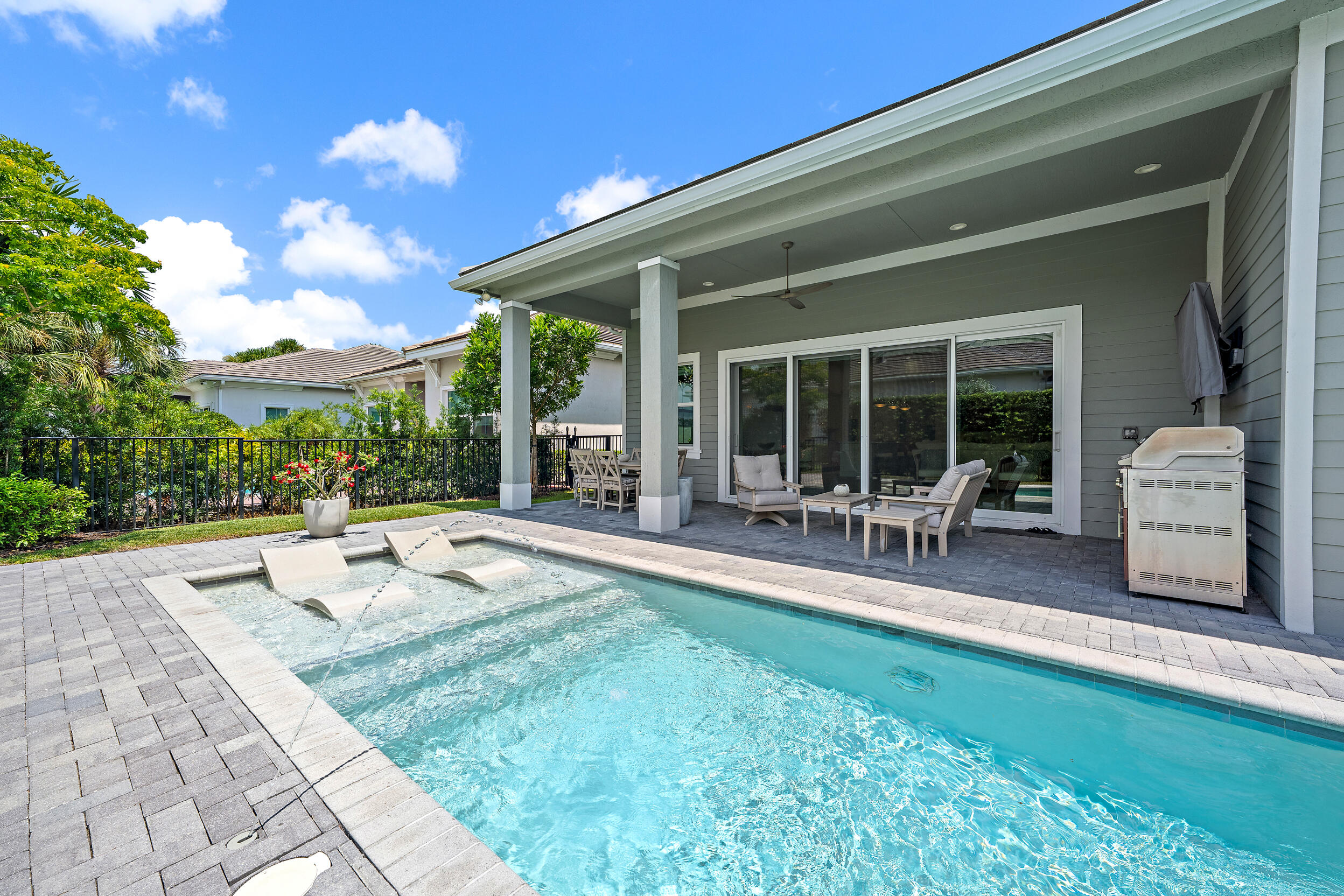 Palm Beach Gardens photo 2