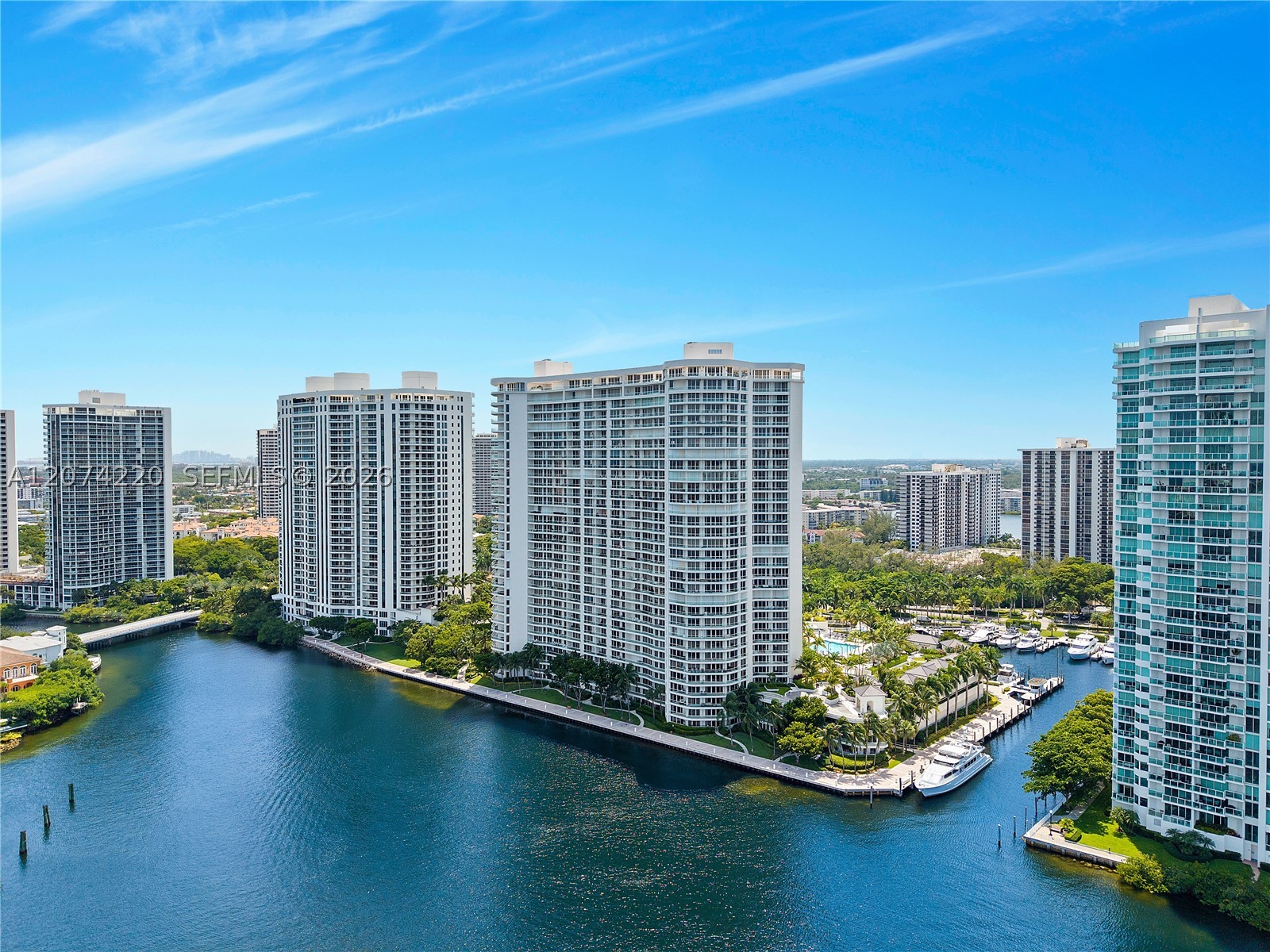 Aventura photo 3