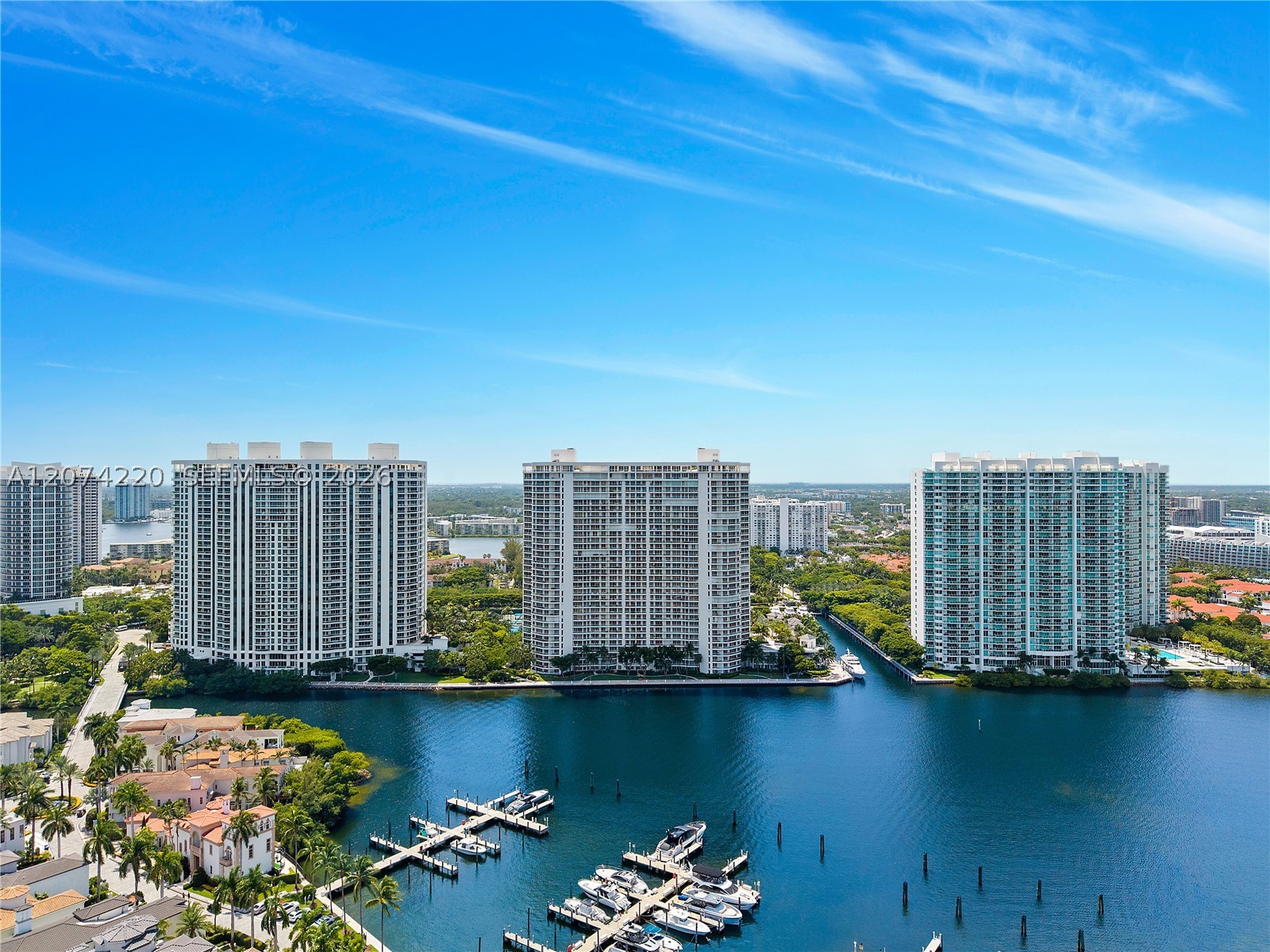 Aventura photo 4