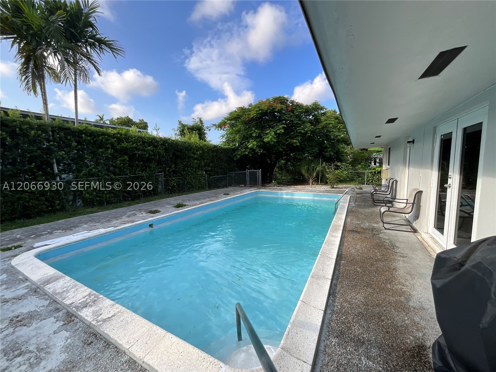 North Miami photo 4