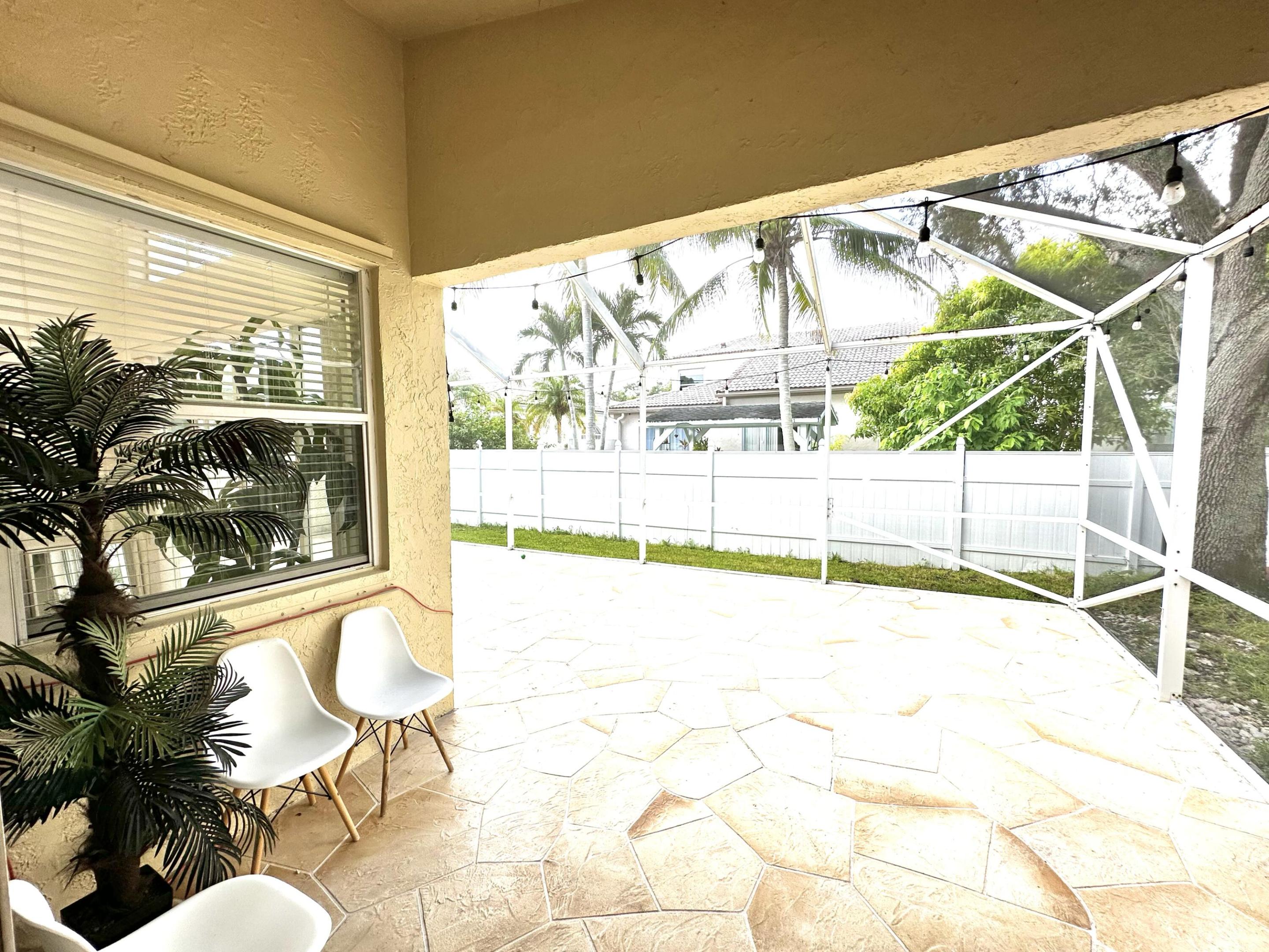 Pembroke Pines photo 3