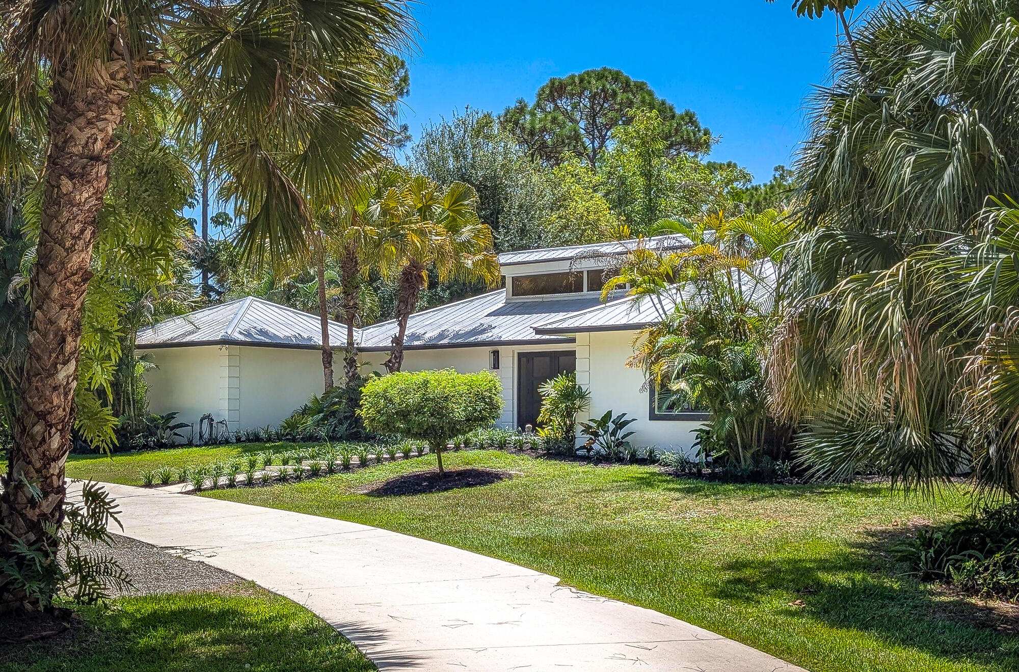 Palm Beach Gardens photo 1