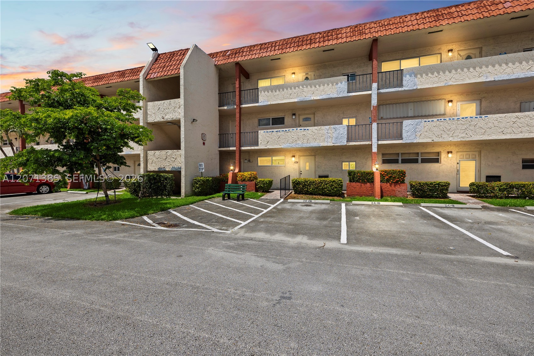 Pembroke Pines photo 2