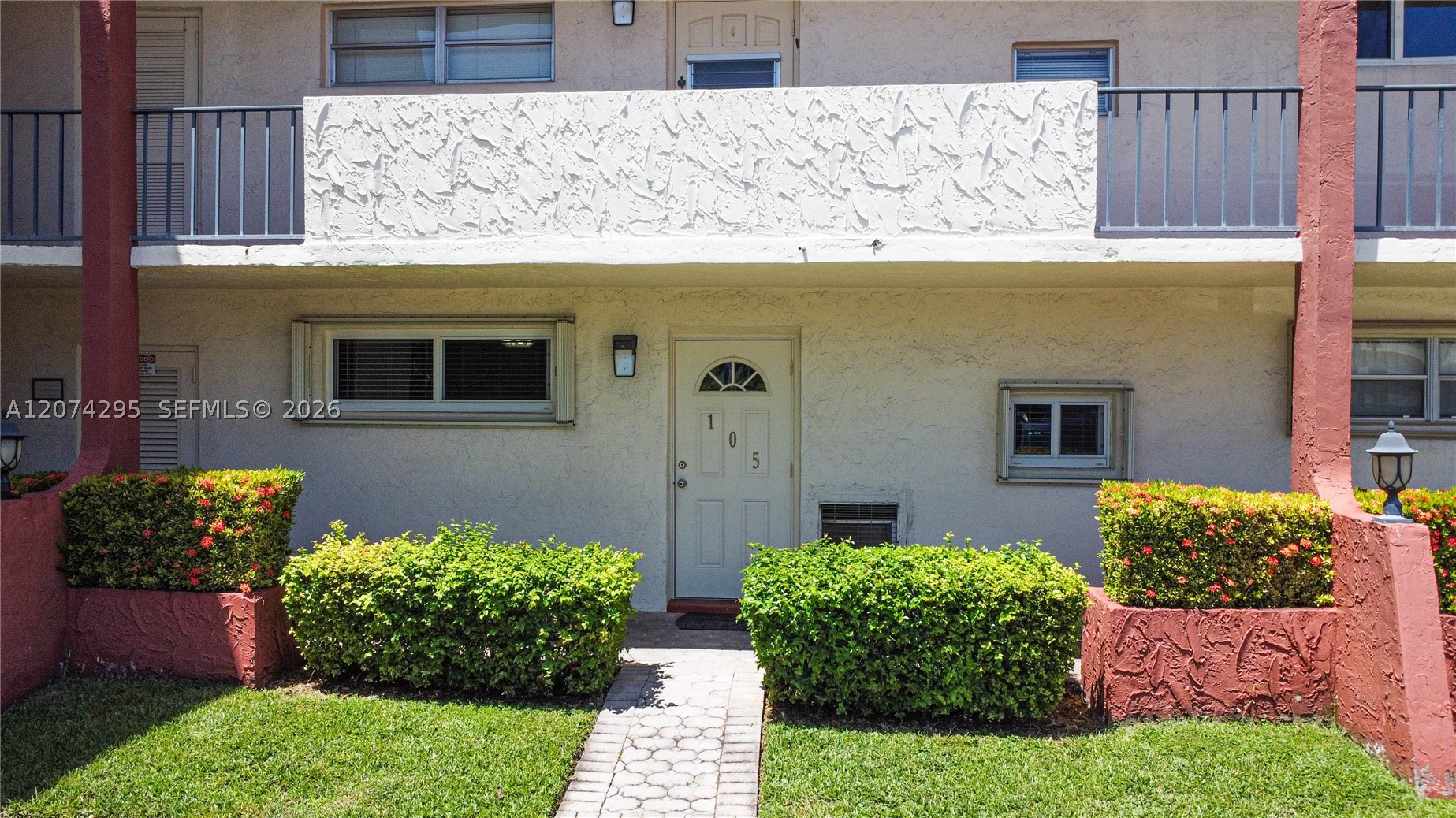 Pembroke Pines photo 1