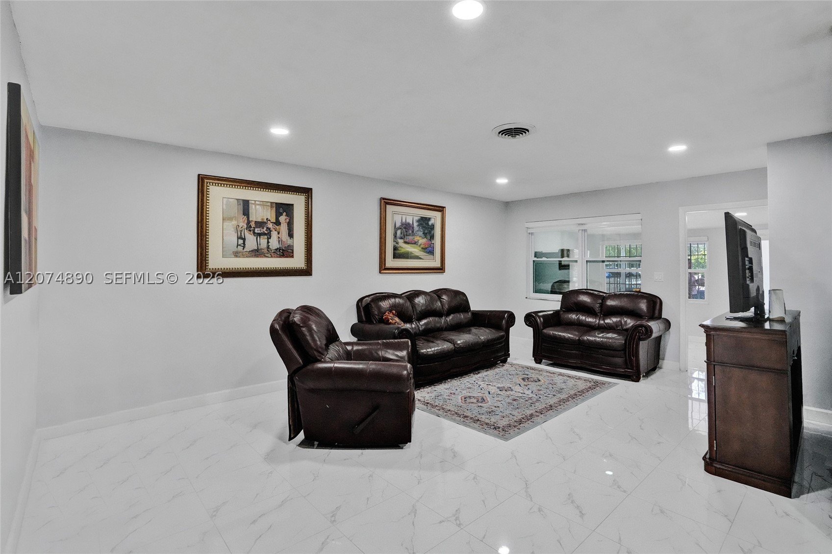 Hialeah photo 5