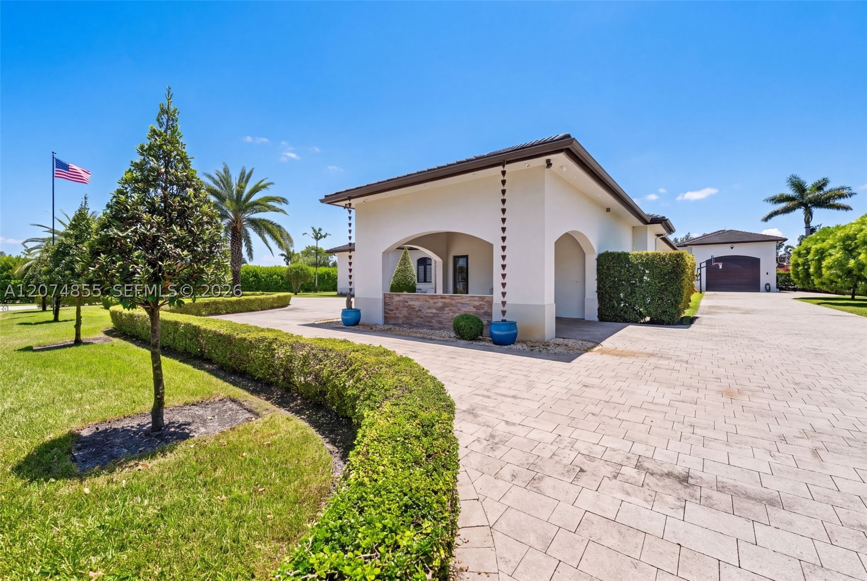 Hialeah Gardens photo 3