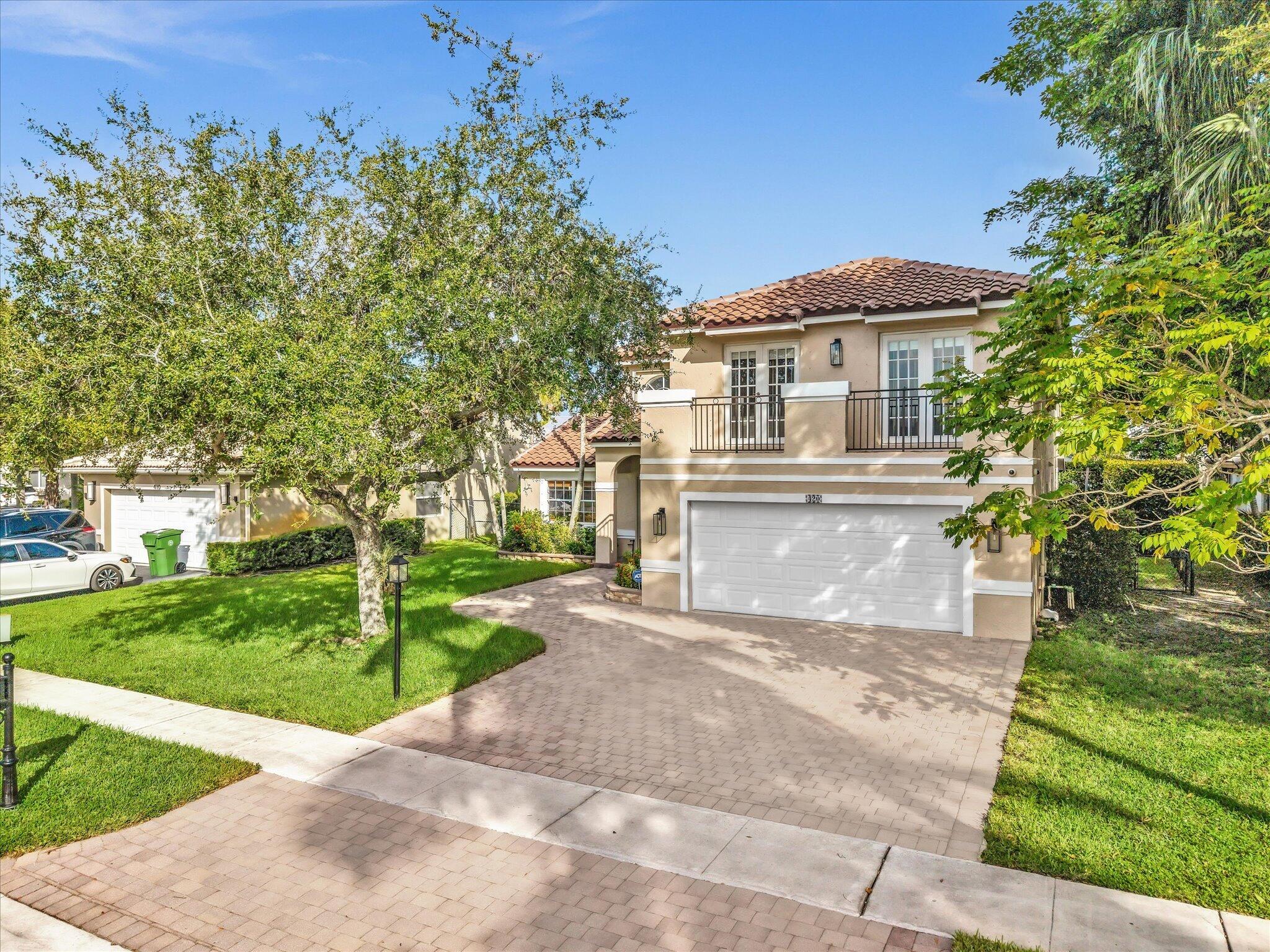 Pembroke Pines photo 1