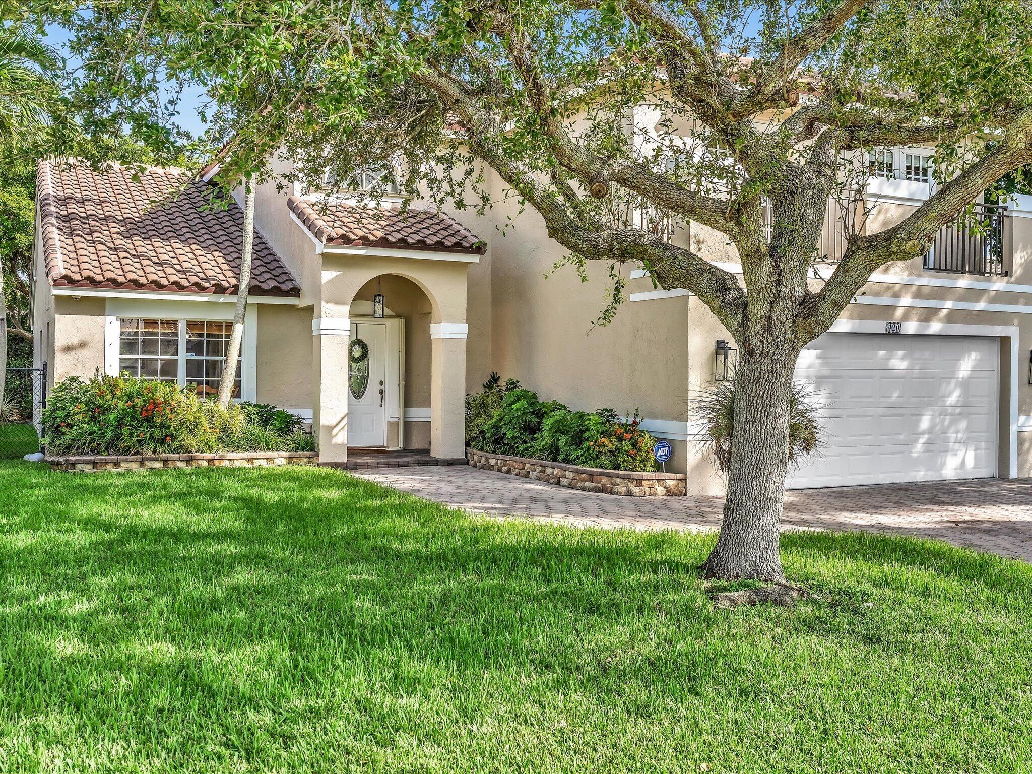 Pembroke Pines photo 4