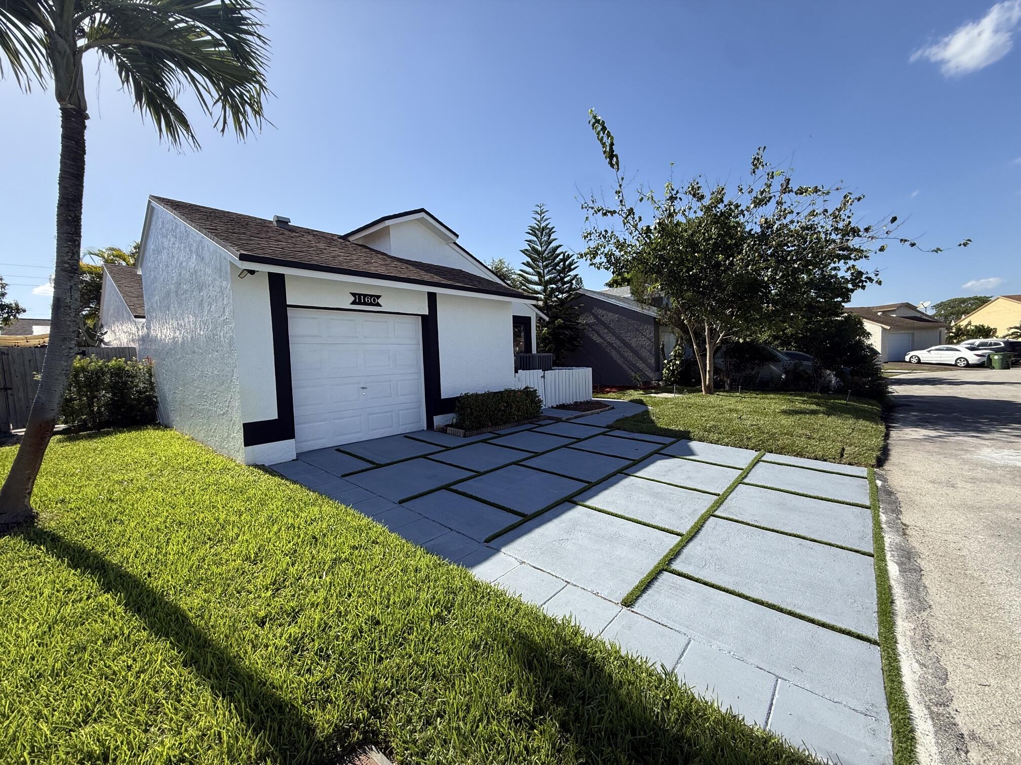Pembroke Pines photo 3