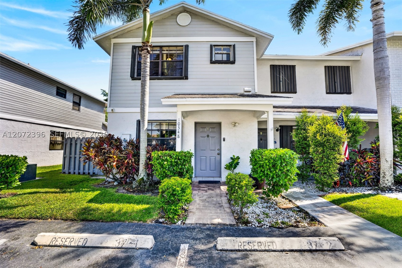 Pembroke Pines photo 2
