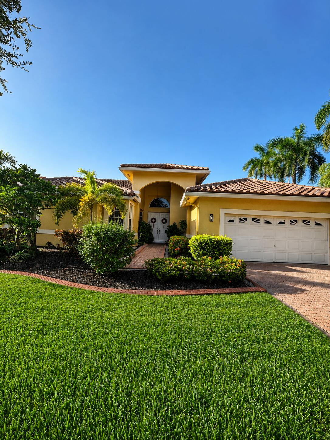 Pembroke Pines photo 2