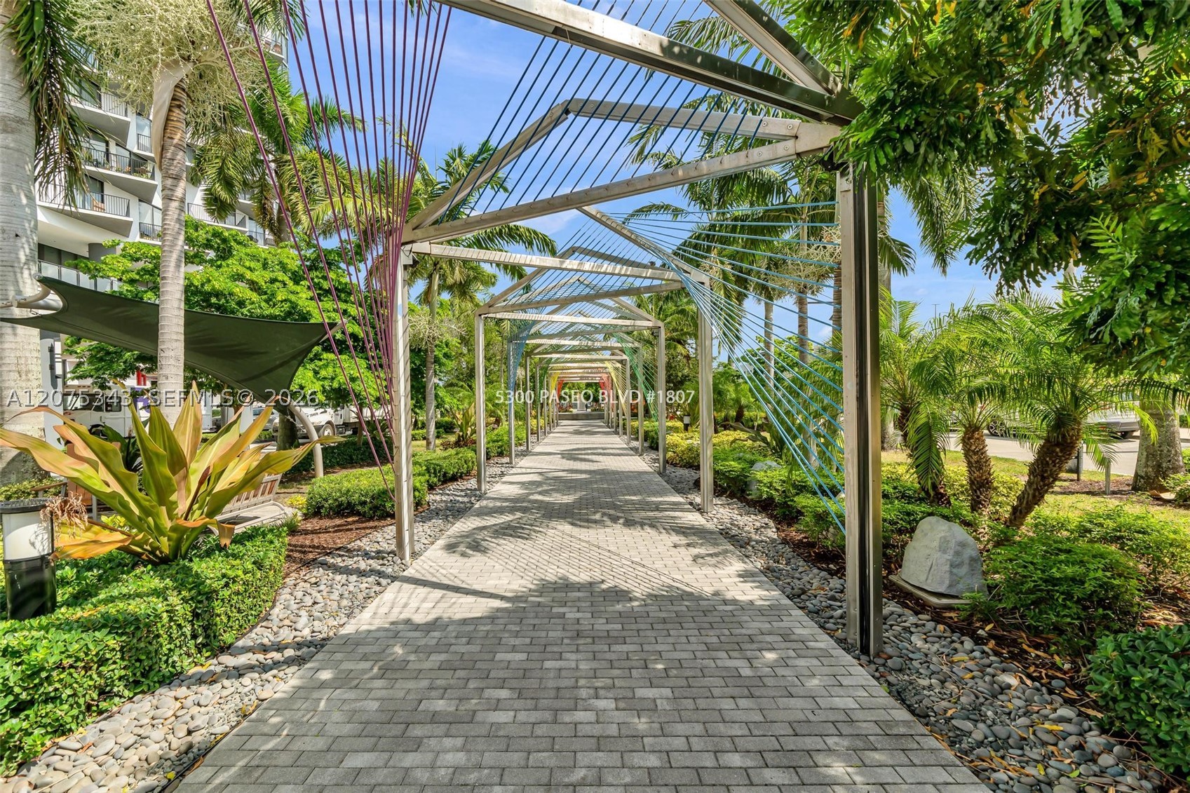Doral photo 2