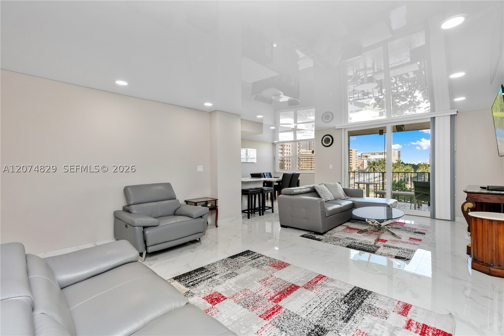 Hallandale Beach photo 1
