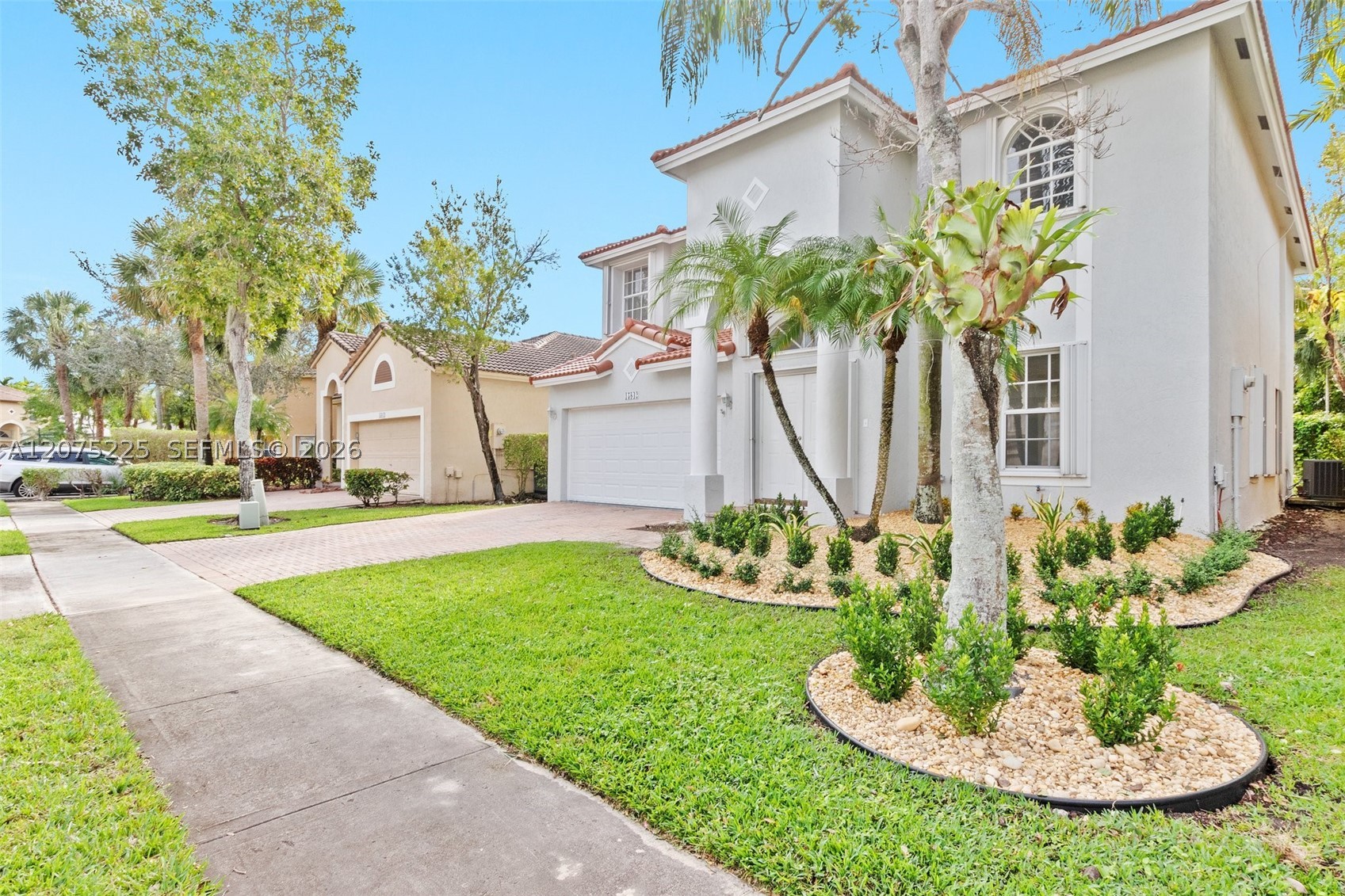 Pembroke Pines photo 4