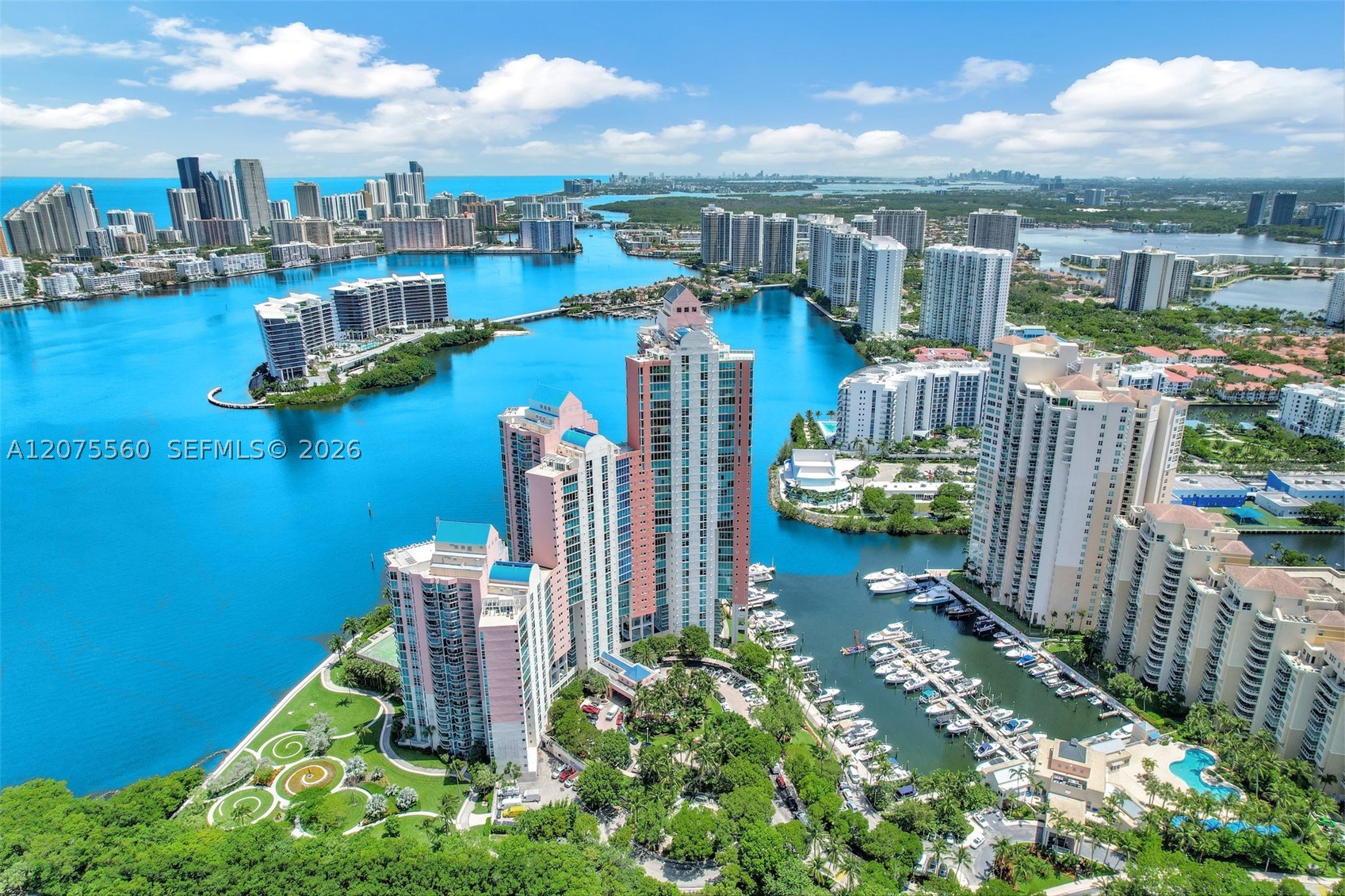 Aventura photo 3