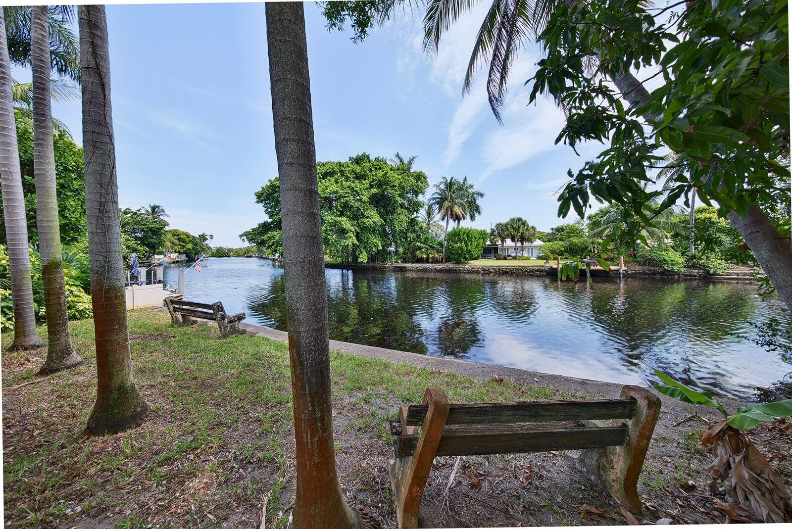 Wilton Manors photo 2